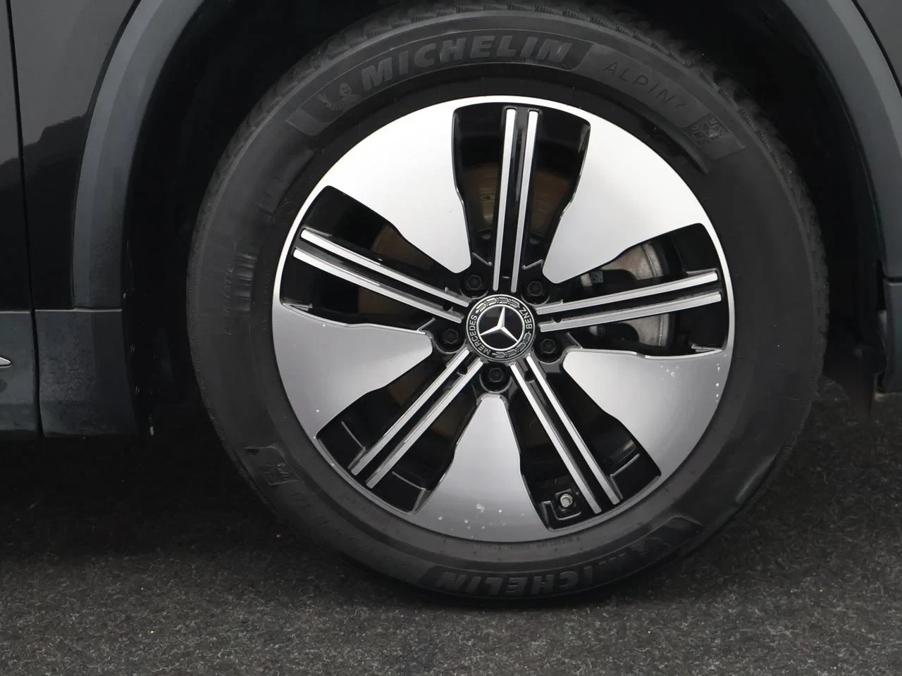 Mercedes-Benz-EQA-image-17