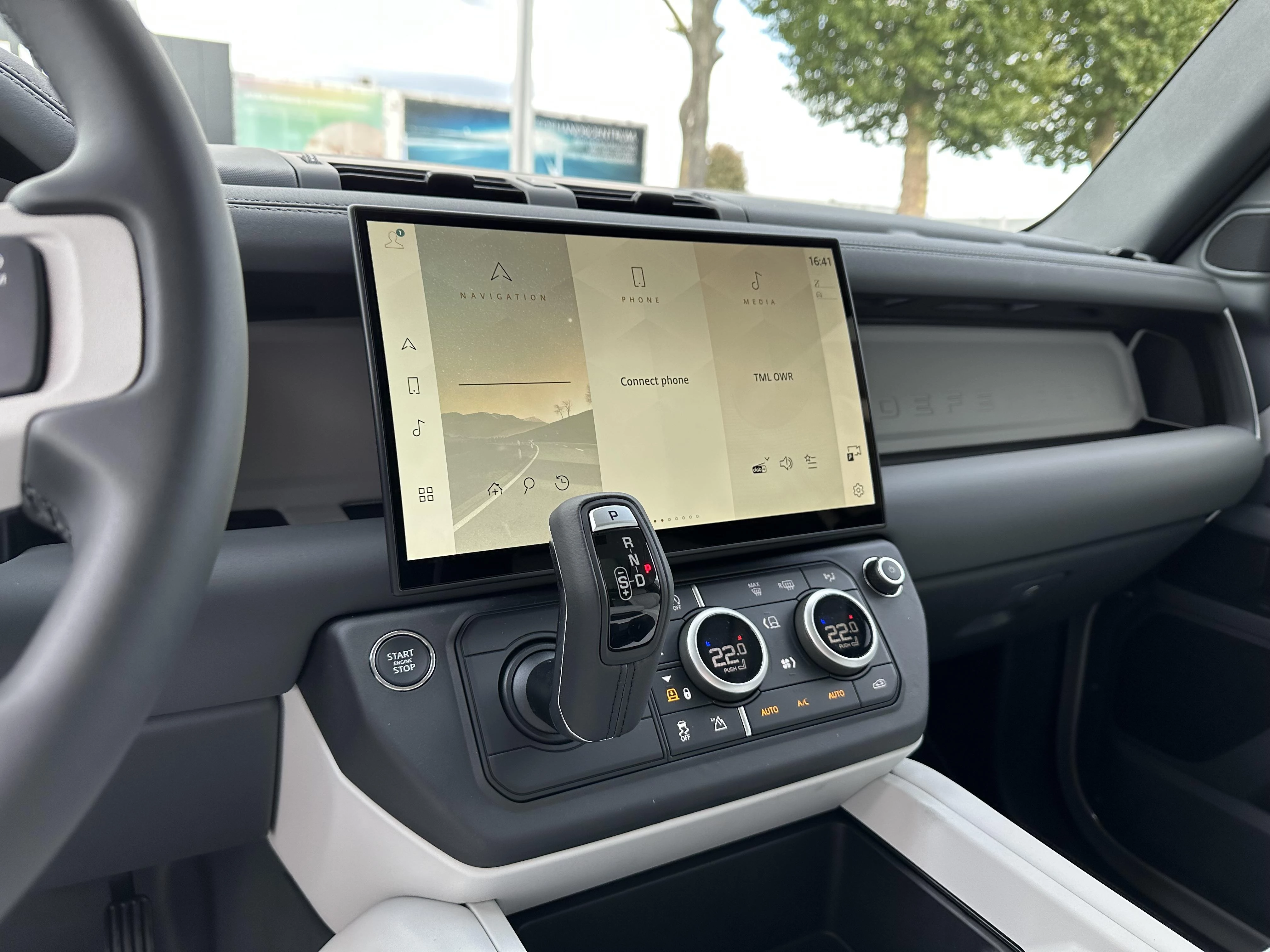 Land Rover-Defender-image-19