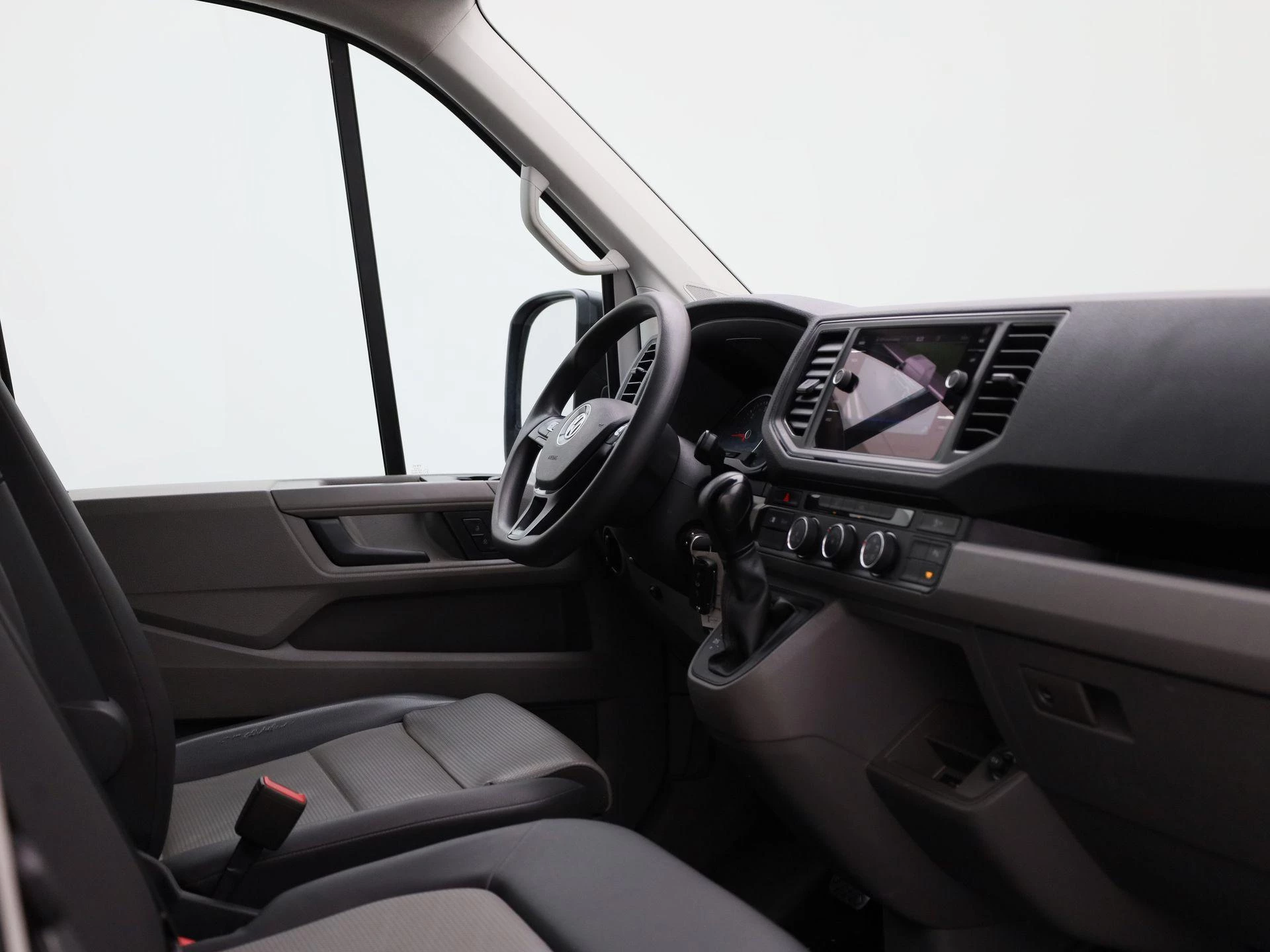 Volkswagen-Crafter-image-33