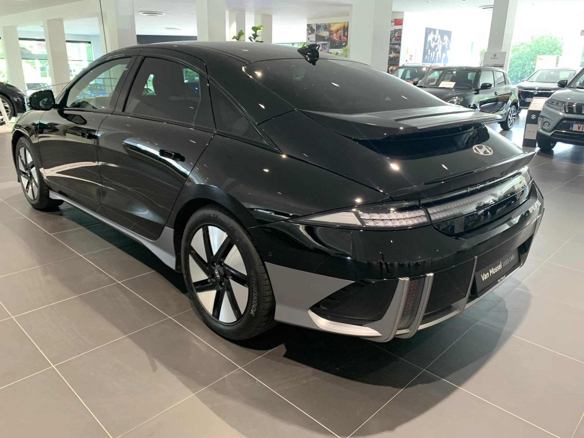 Hyundai IONIQ 6 Balance