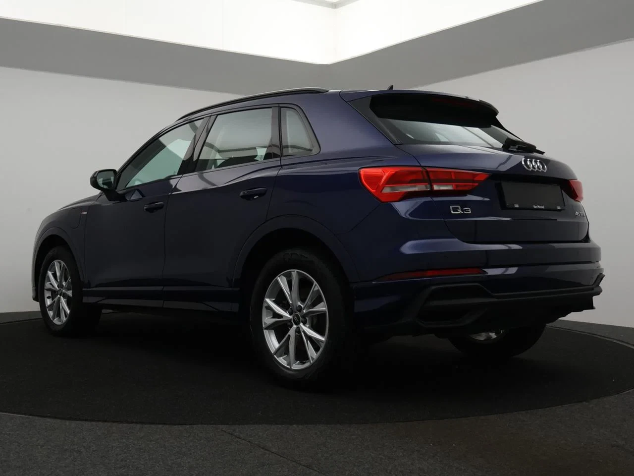 Audi-Q3-image-5