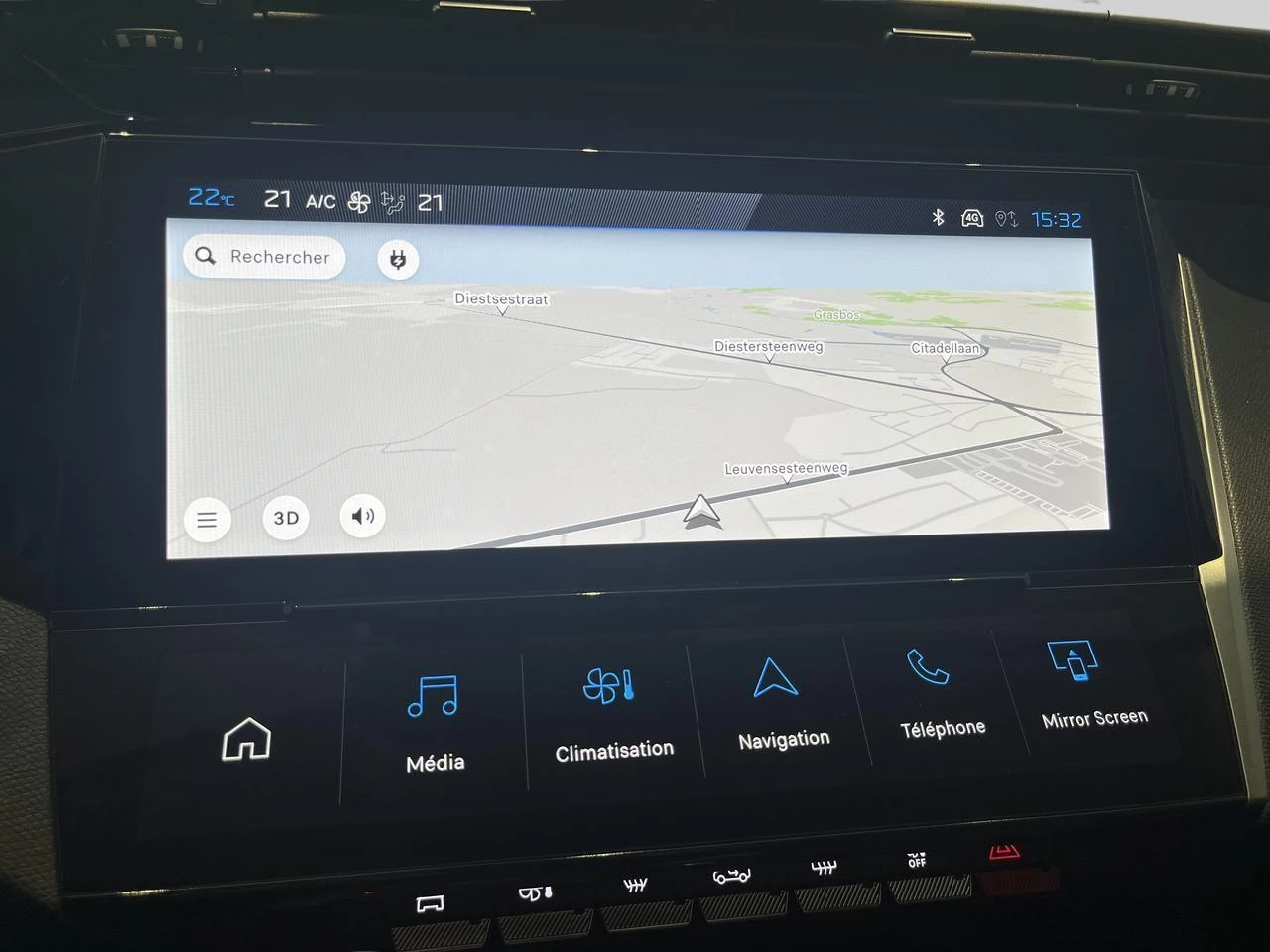 Peugeot-408-image-11