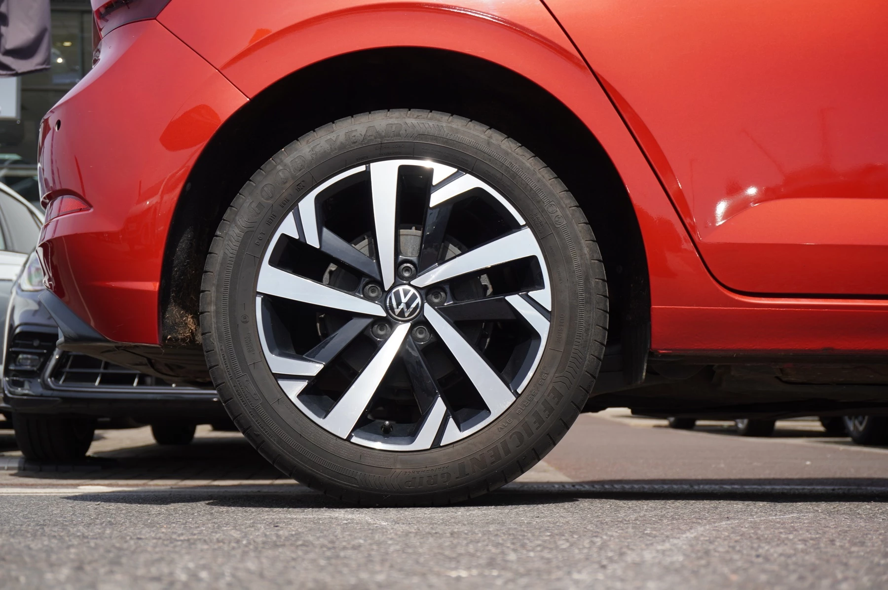 Volkswagen-Polo-image-18