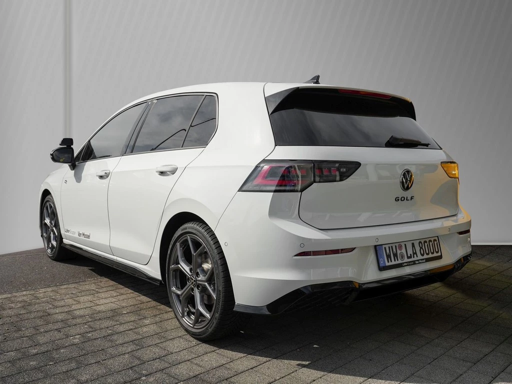 Volkswagen-Golf-image-3