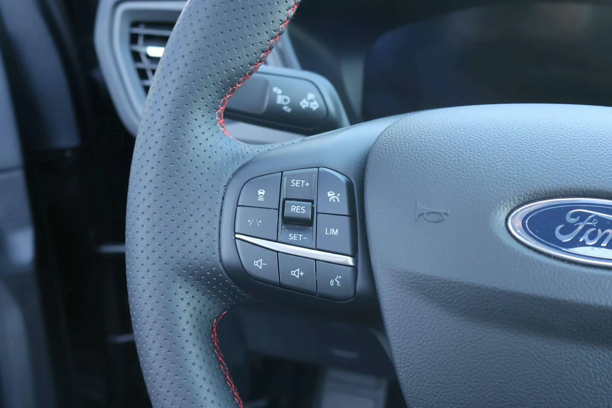 Ford-Kuga-image-15