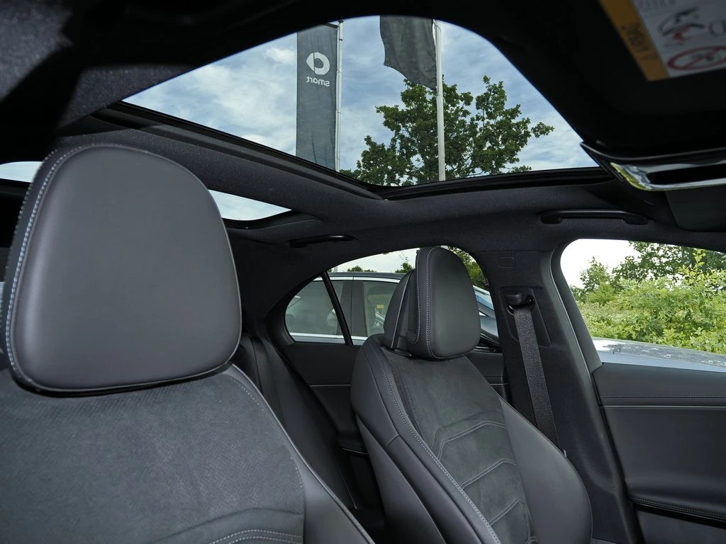 Mercedes-Benz-E-Klasse 200-image-14