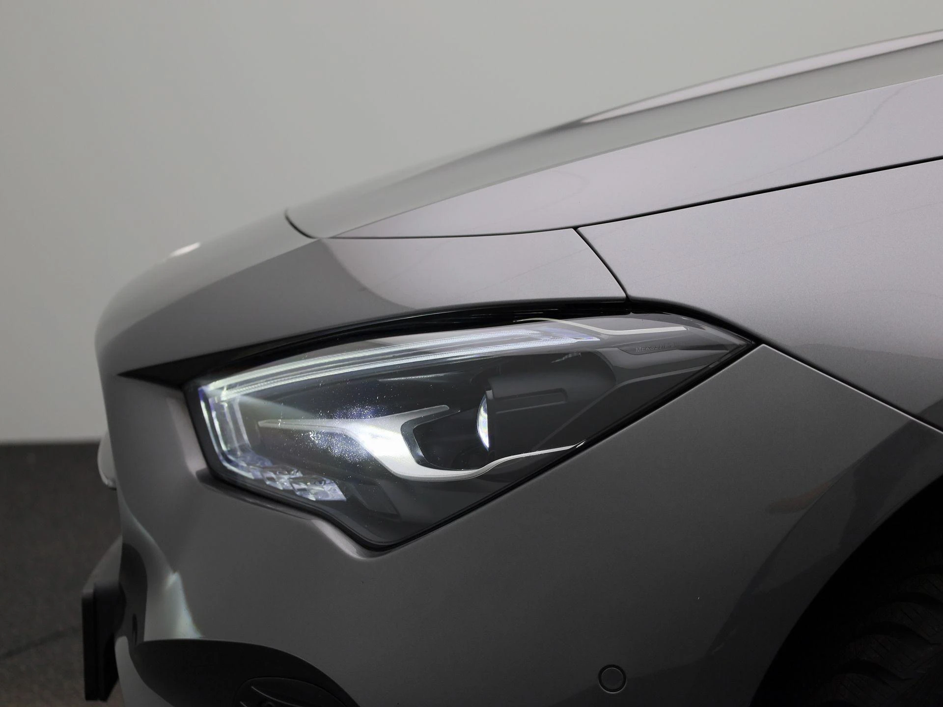 Mercedes-Benz-CLA-image-16