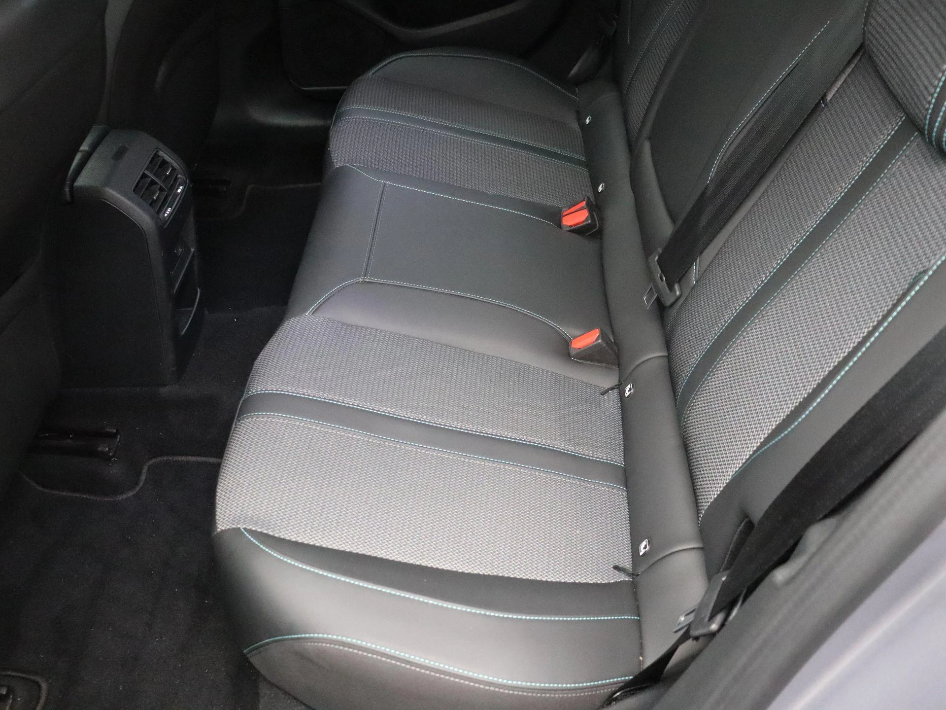 Peugeot-e-308-image-16