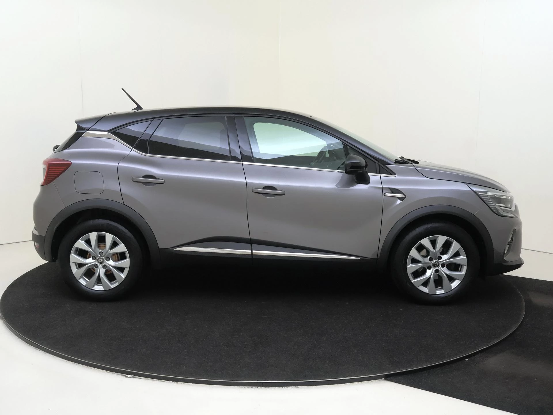 Renault-Captur-image-8