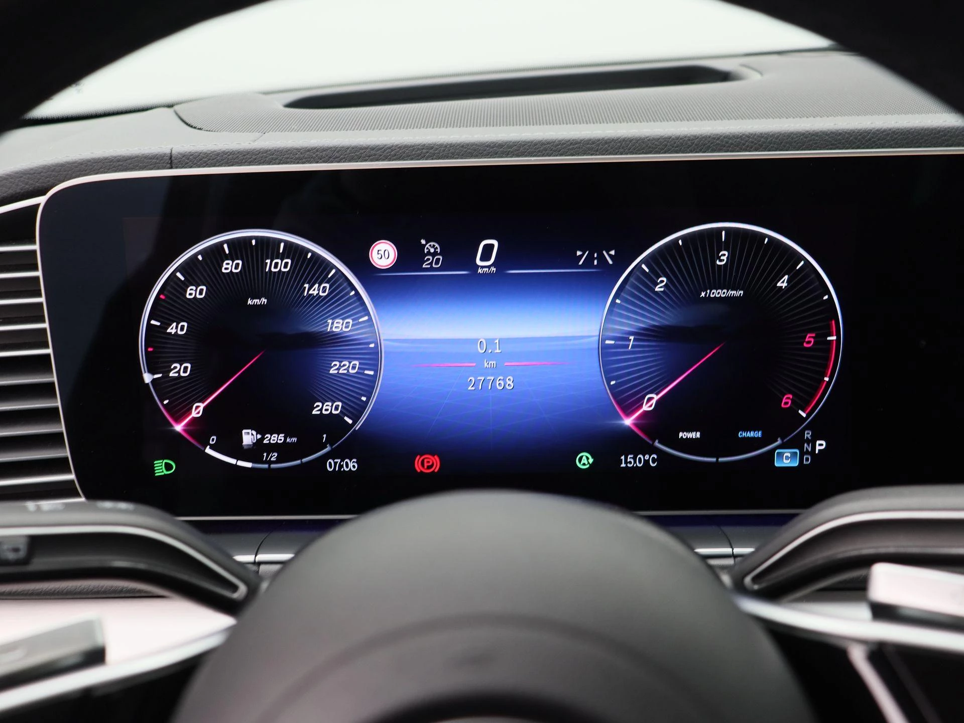 Mercedes-Benz GLE 300 d 4MATIC AMG LINE + AIRMATIC + TREKHAAK 3.5 TON + BURMESTER + PANO +