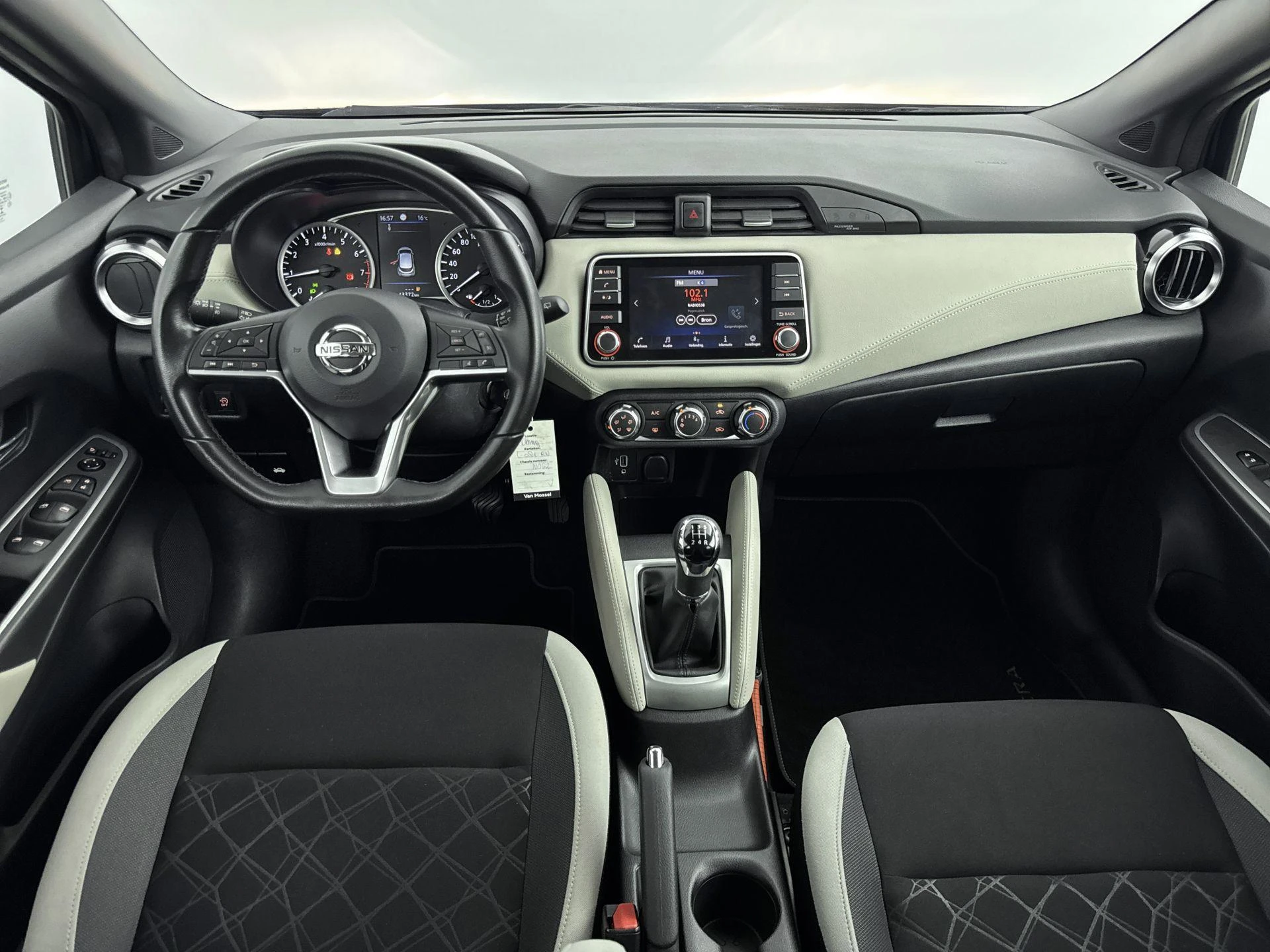 Nissan-Micra-image-17