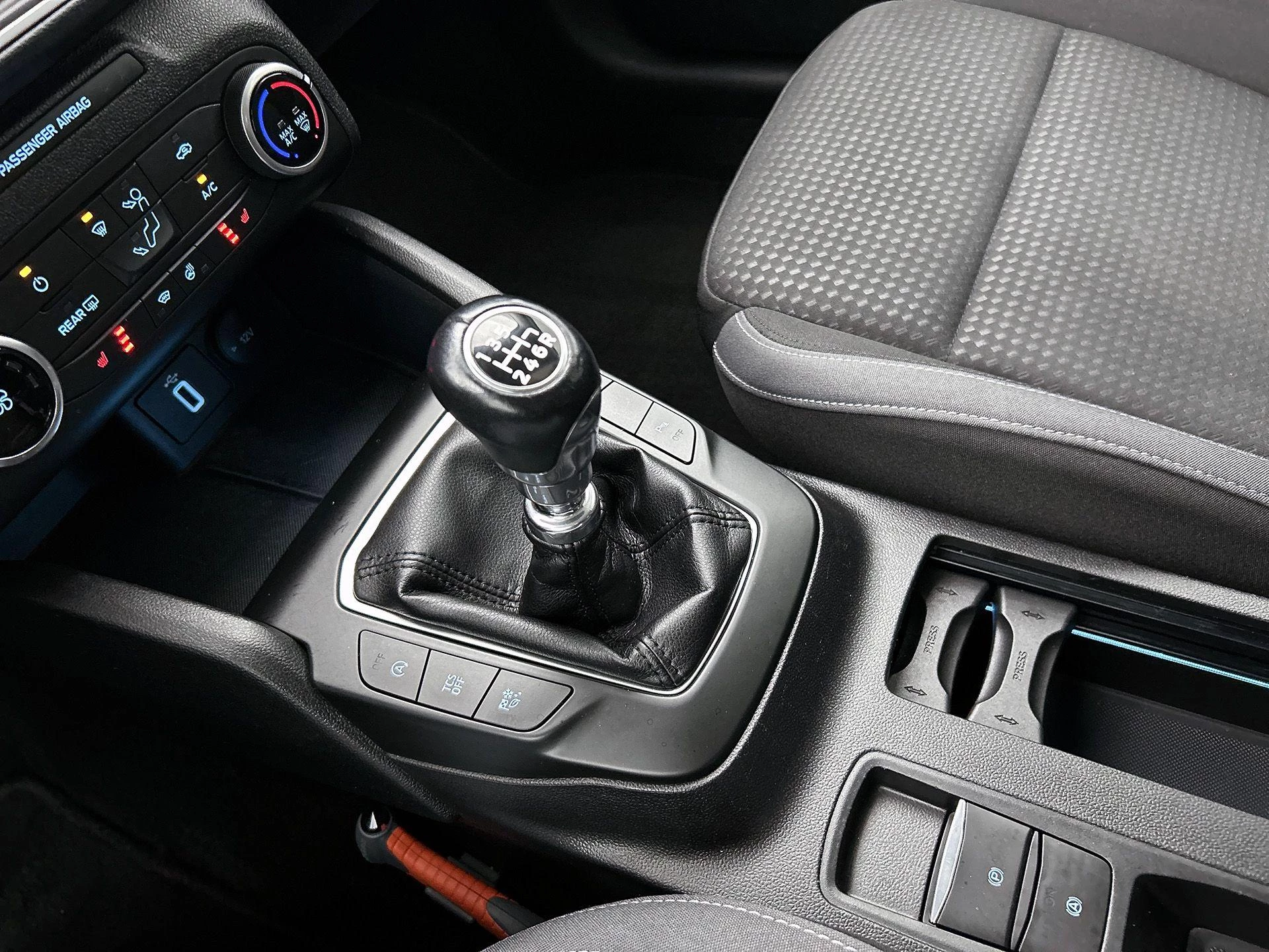 Ford Focus Wagon 1.0 EcoBoost Trend Edition Business
