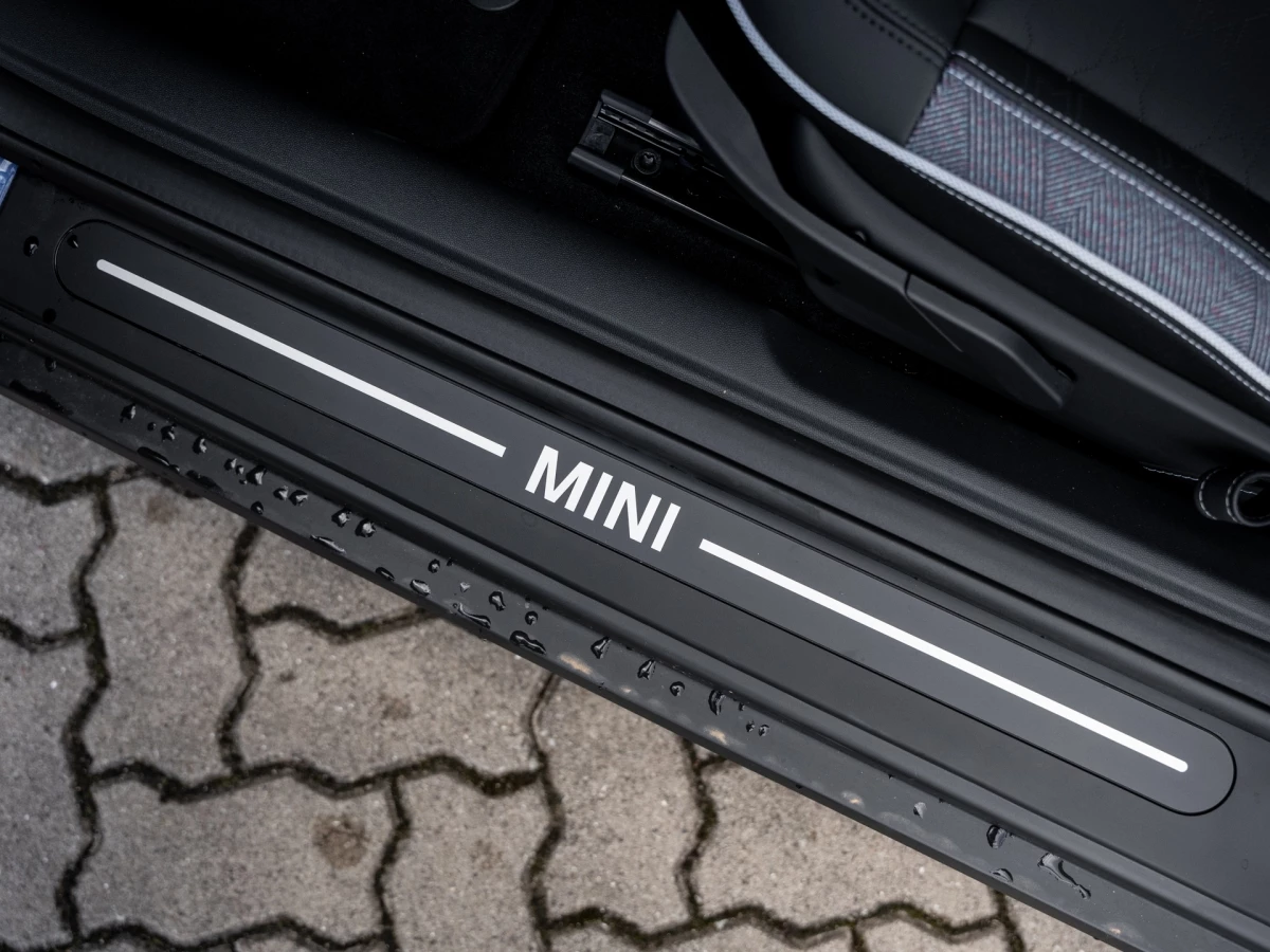 MINI-Cooper-image-10