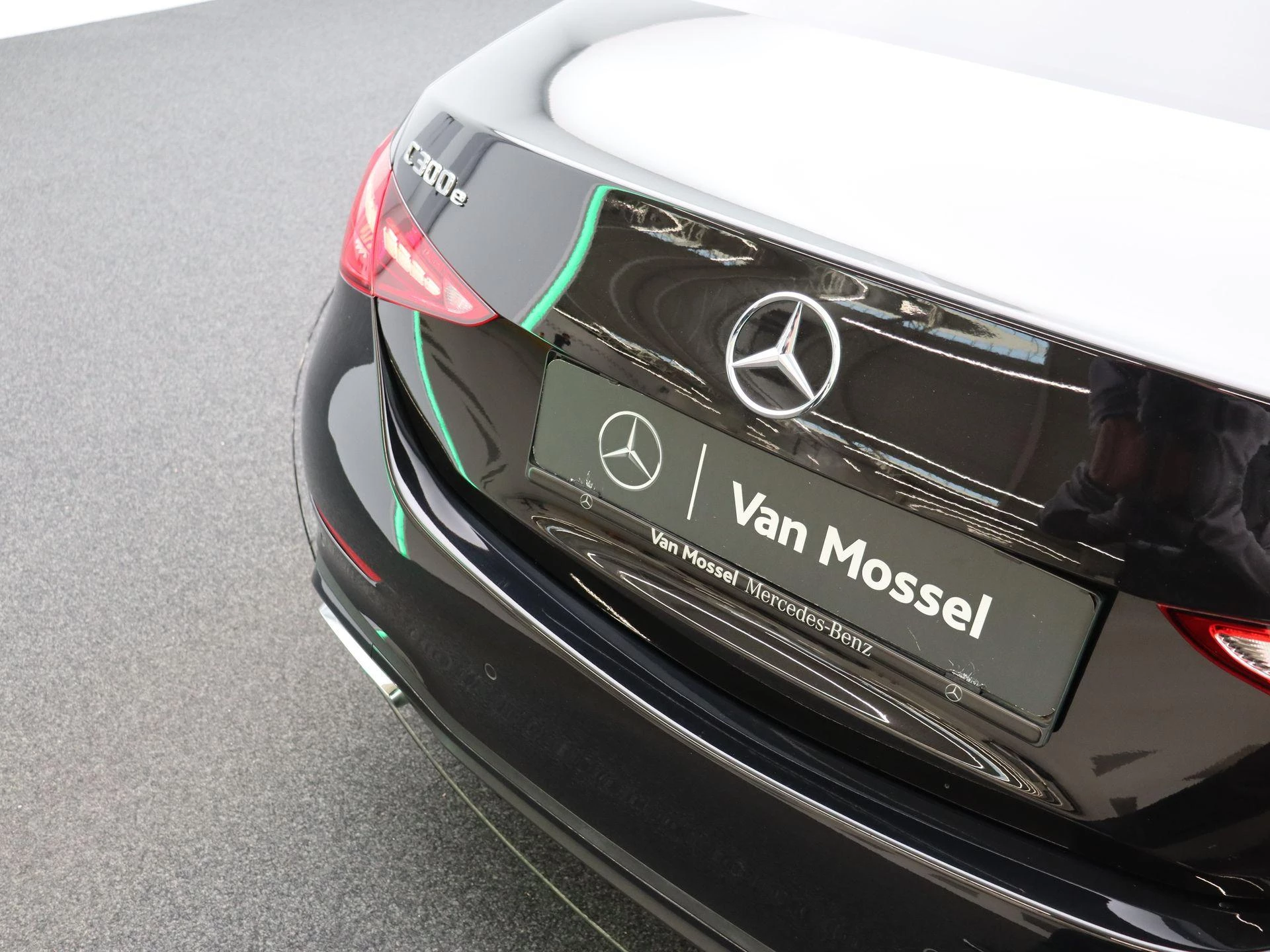 Mercedes-Benz C-Klasse 300 e AMG Line Berline + CARPLAY + LED + CAMERA + NIGHTPAKKET +