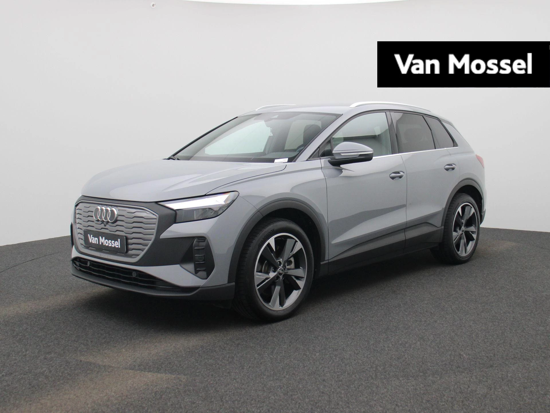 Audi-Q4 e-tron-image-0