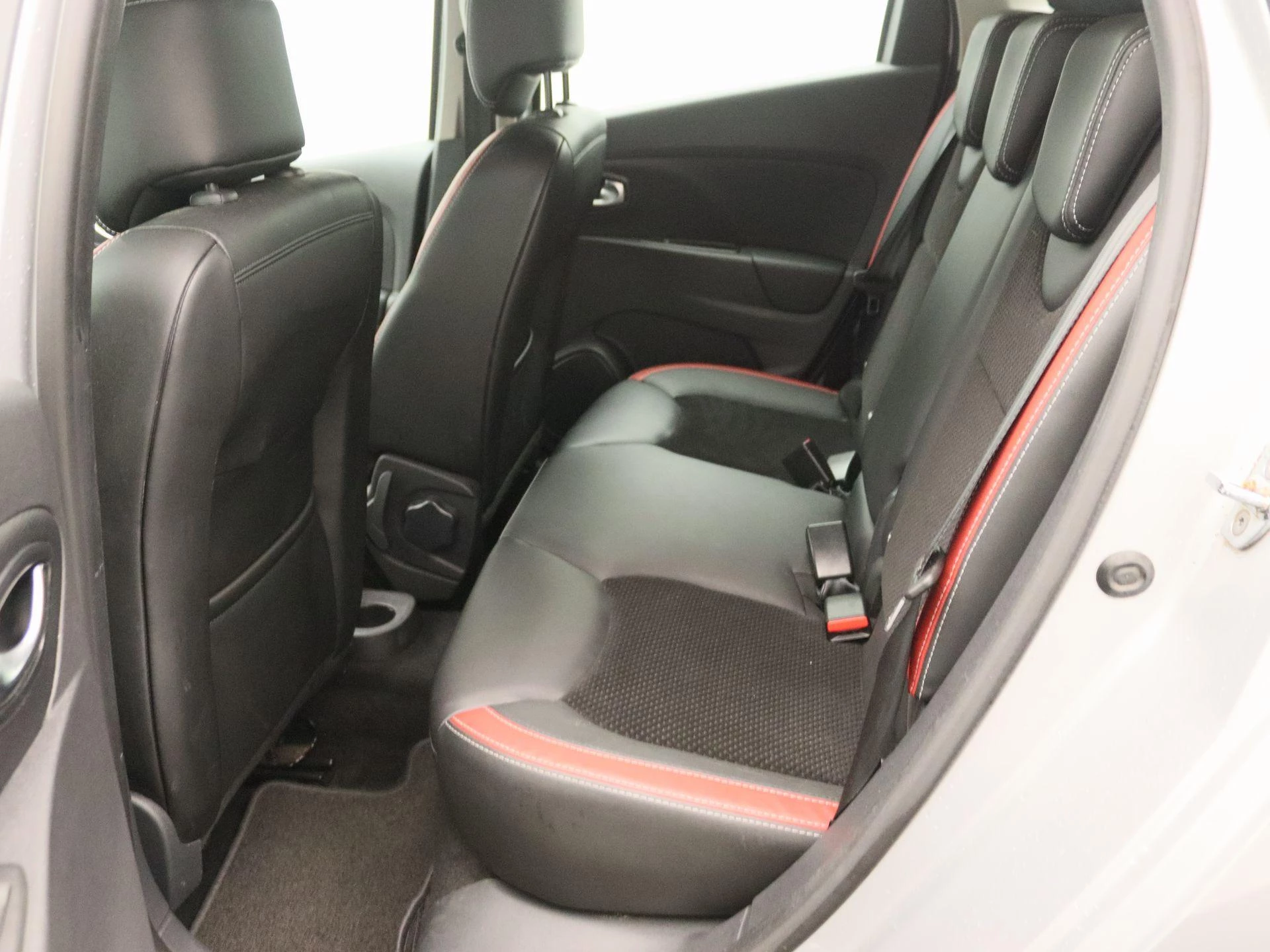 Renault-Clio-image-12