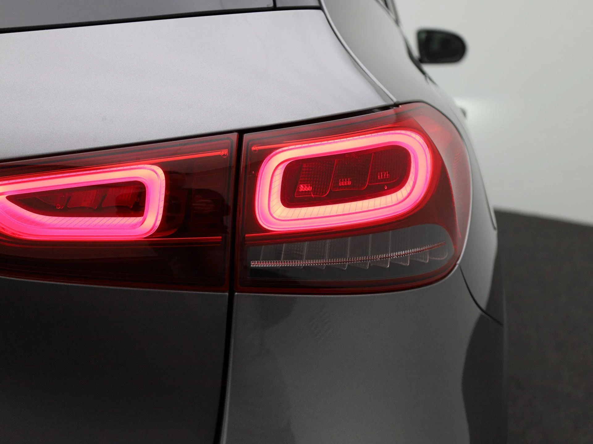 Mercedes-Benz GLA 250 e AMG Line + CARPLAY + MULTIBEAM + NIGHTPAKKET +