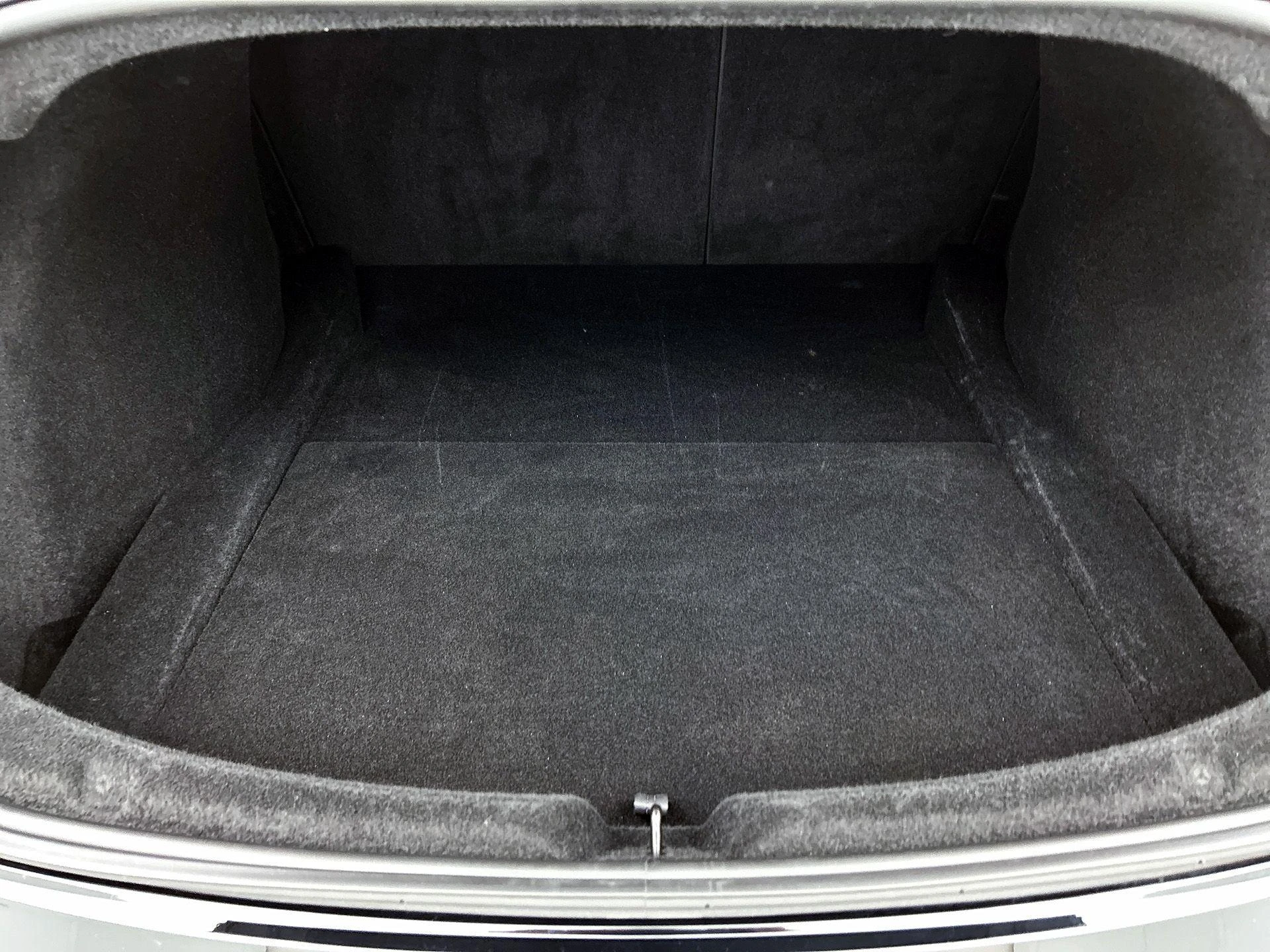 Tesla-Model 3-image-13