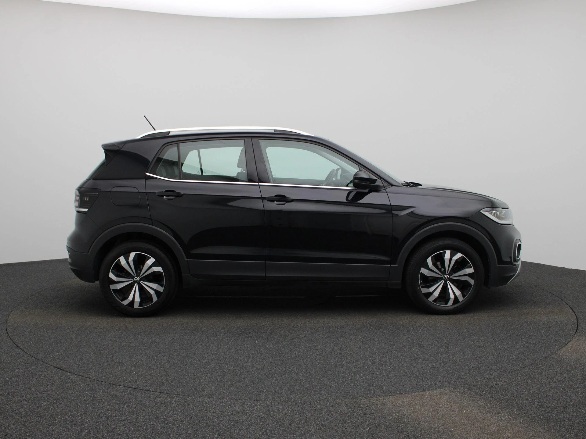 Volkswagen-T-Cross-image-5