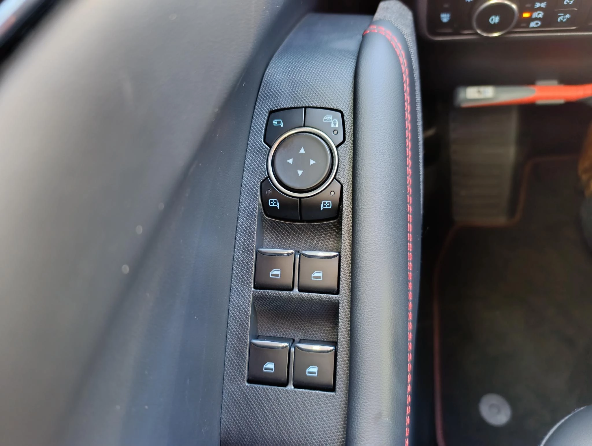 Ford-Mustang Mach-E-image-19