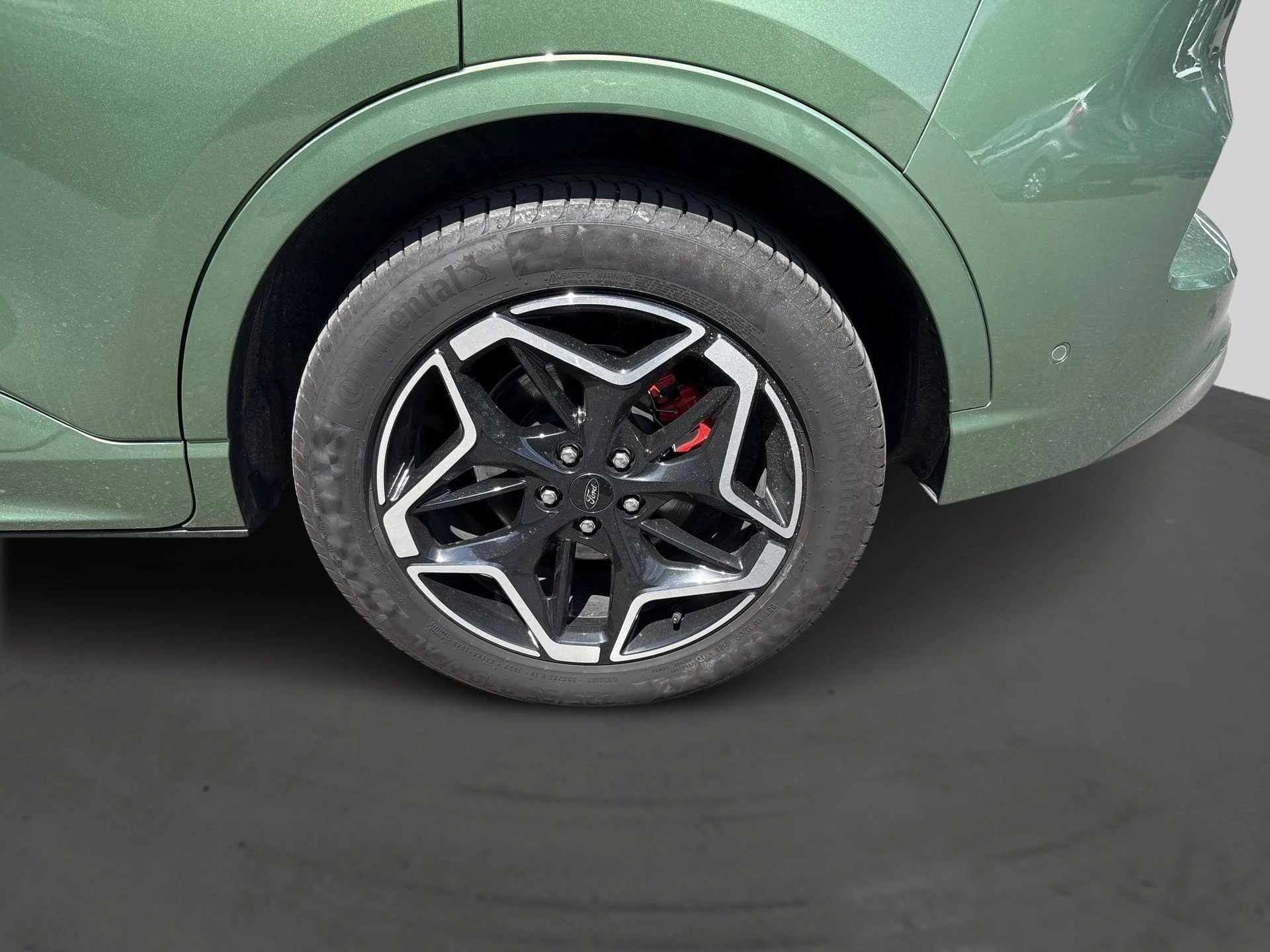 Ford Kuga NEW MODEL - ST LINE X - PANO - AGR - FULL OPTION
