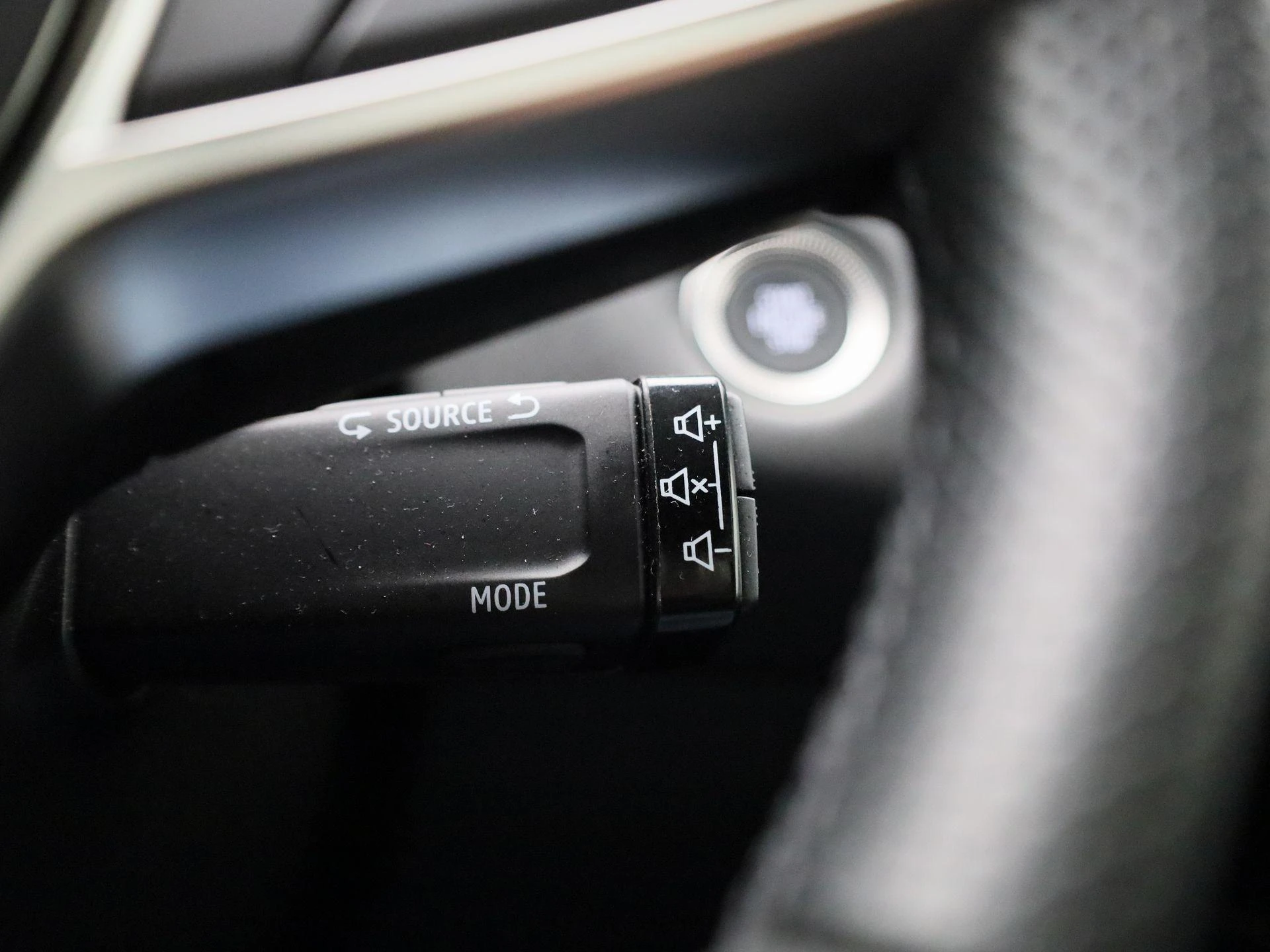 Renault-Captur-image-20