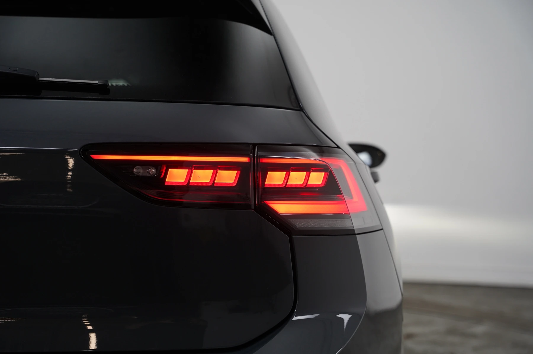 Volkswagen-Golf-image-32