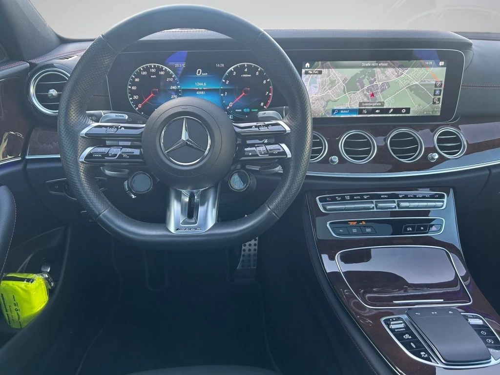 Mercedes-AMG-E-Klasse 53-image-10
