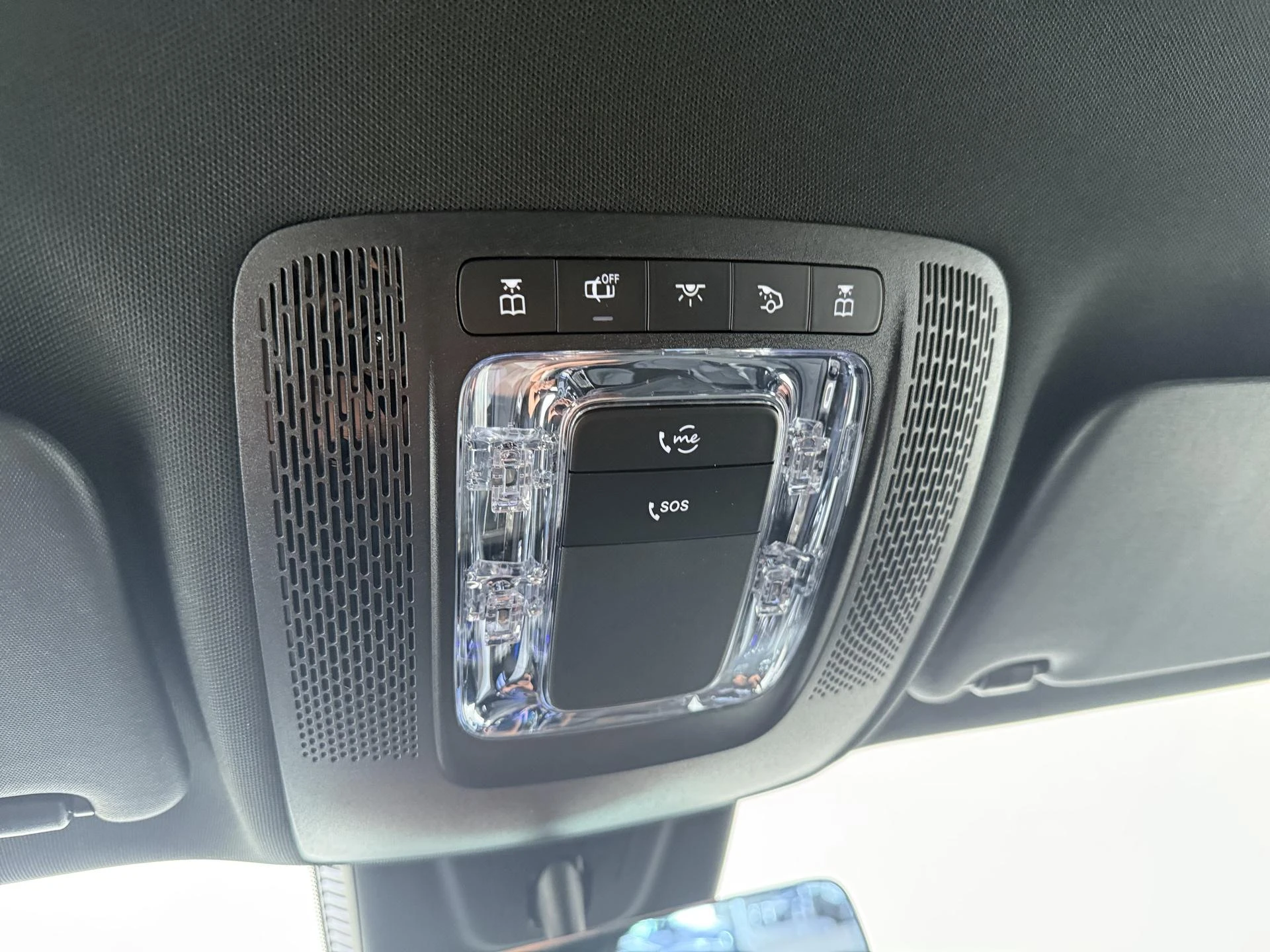 Mercedes-Benz-EQA-image-22