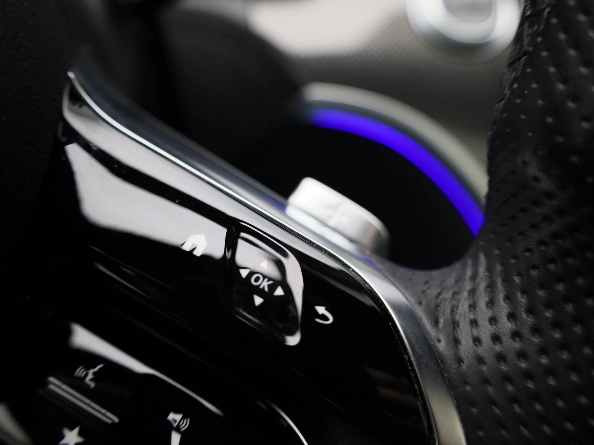 Mercedes-Benz-C-Klasse-image-21