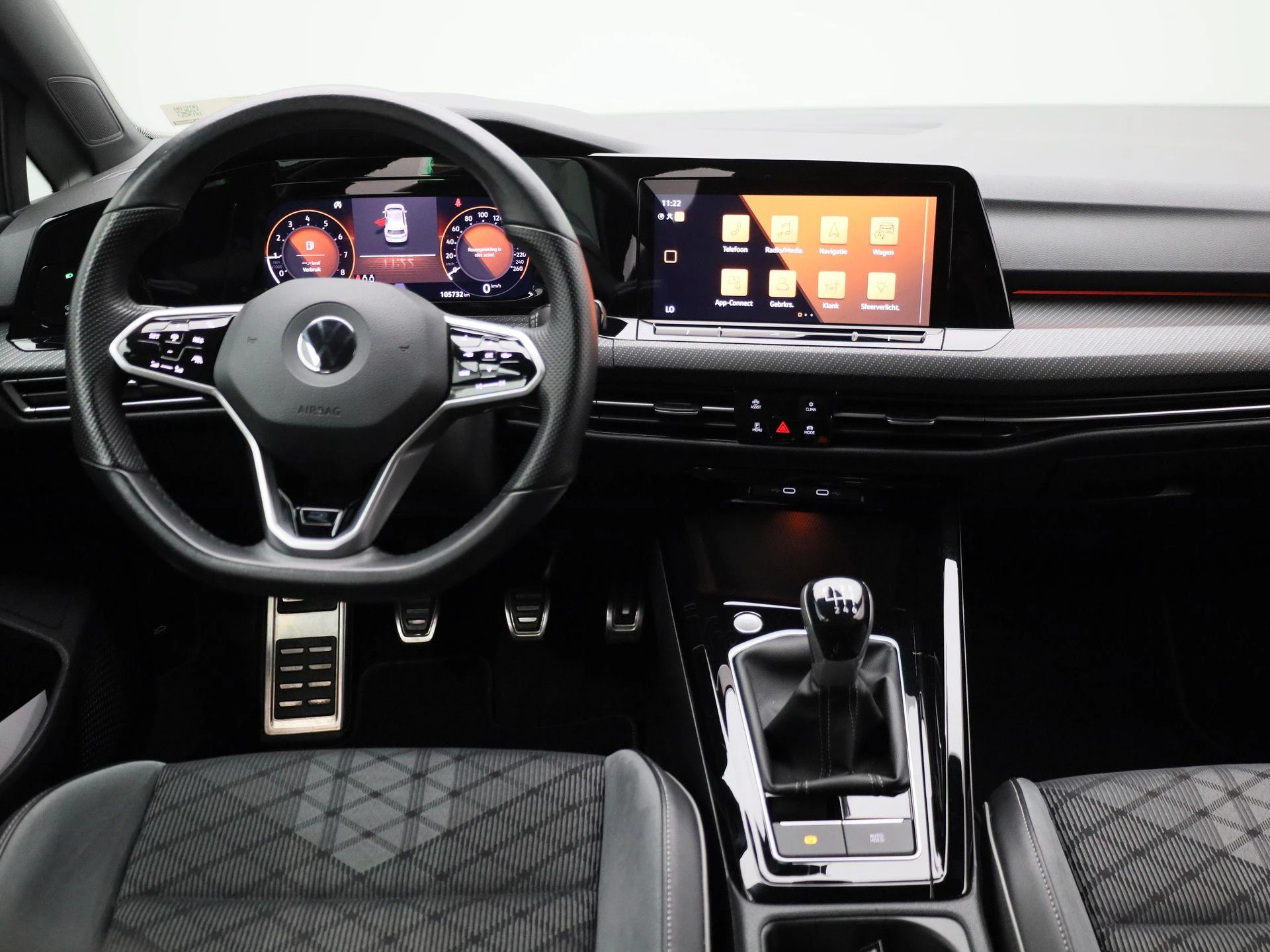 Volkswagen-Golf-image-6