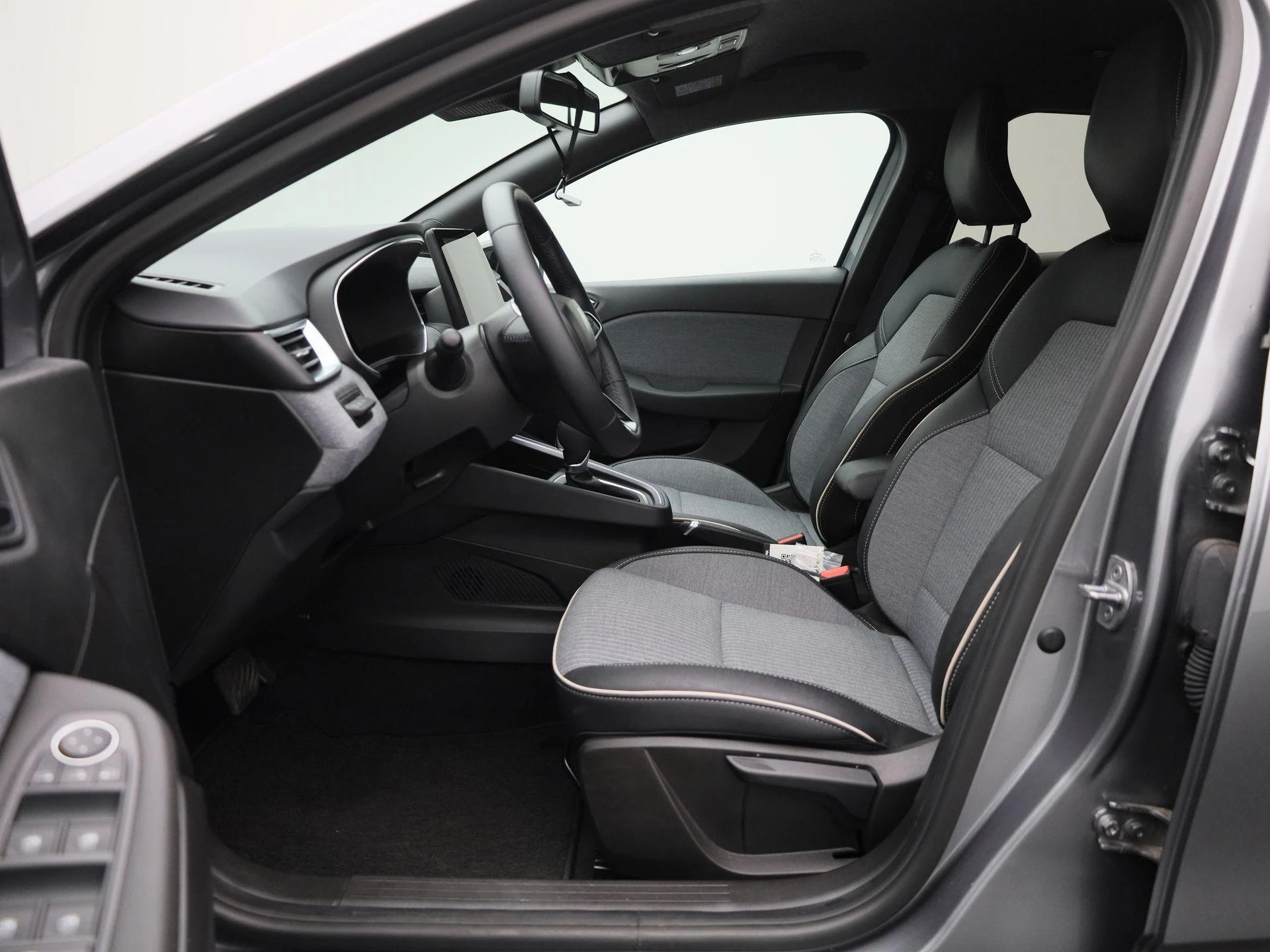 Renault-Clio-image-10