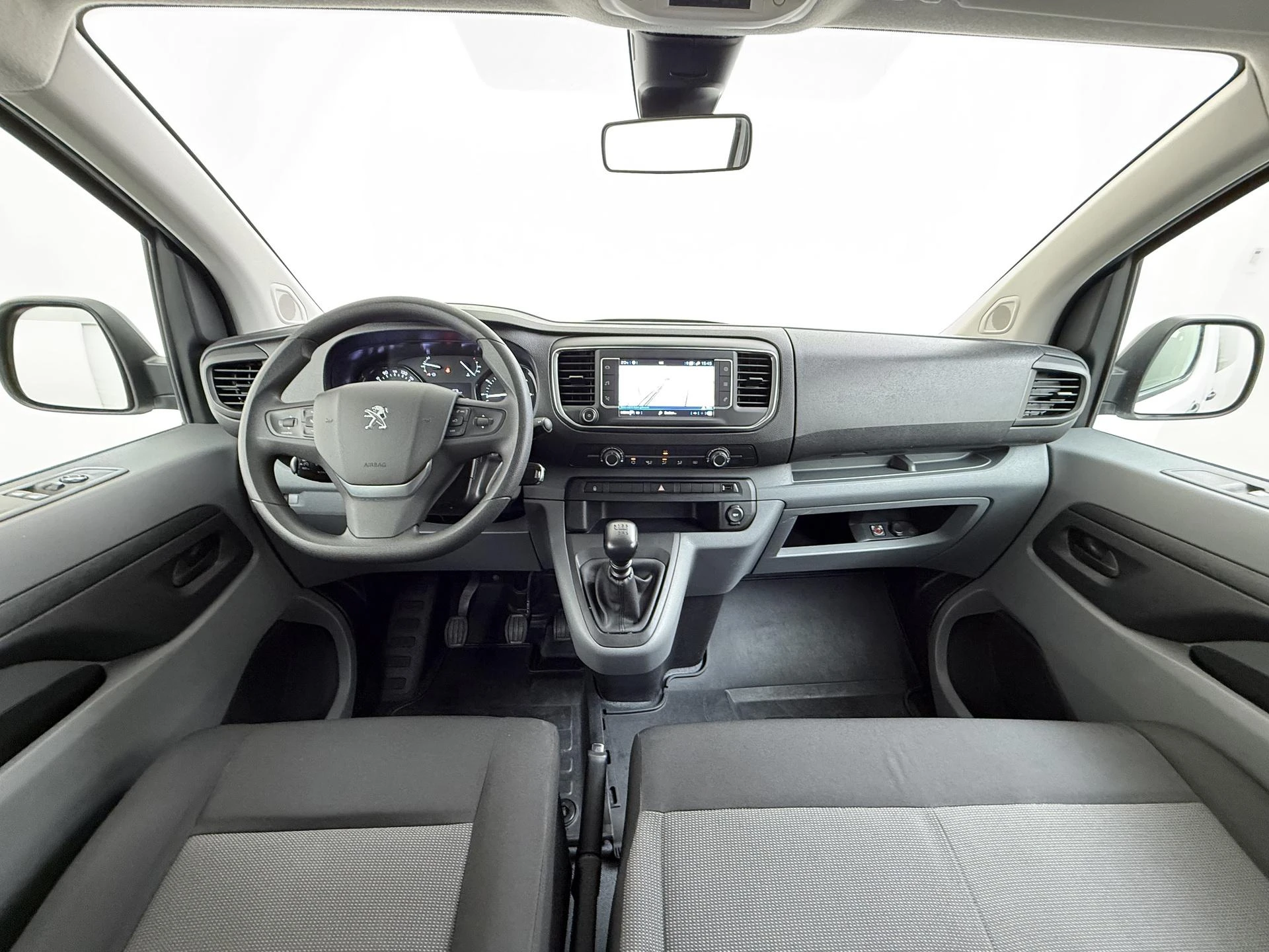 Peugeot-Expert-image-18