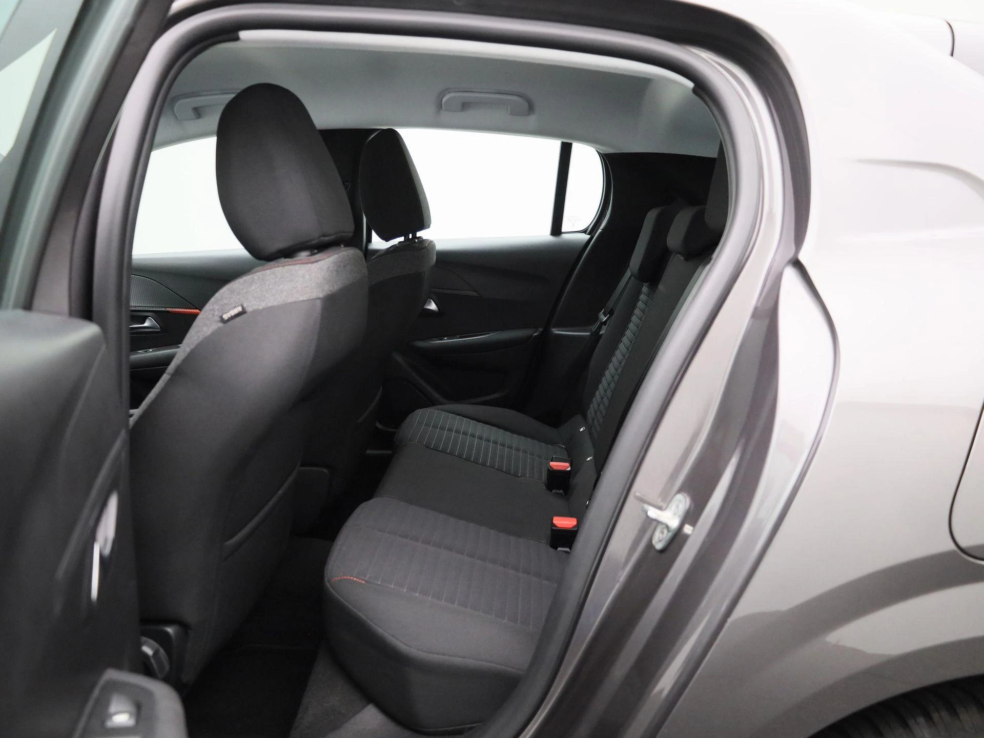 Peugeot-208-image-9