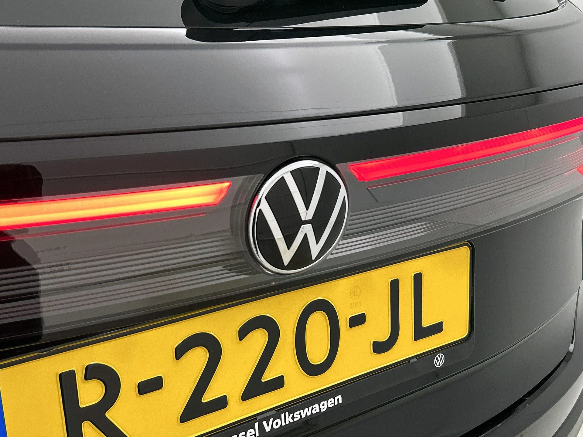 Volkswagen-Taigo-image-11