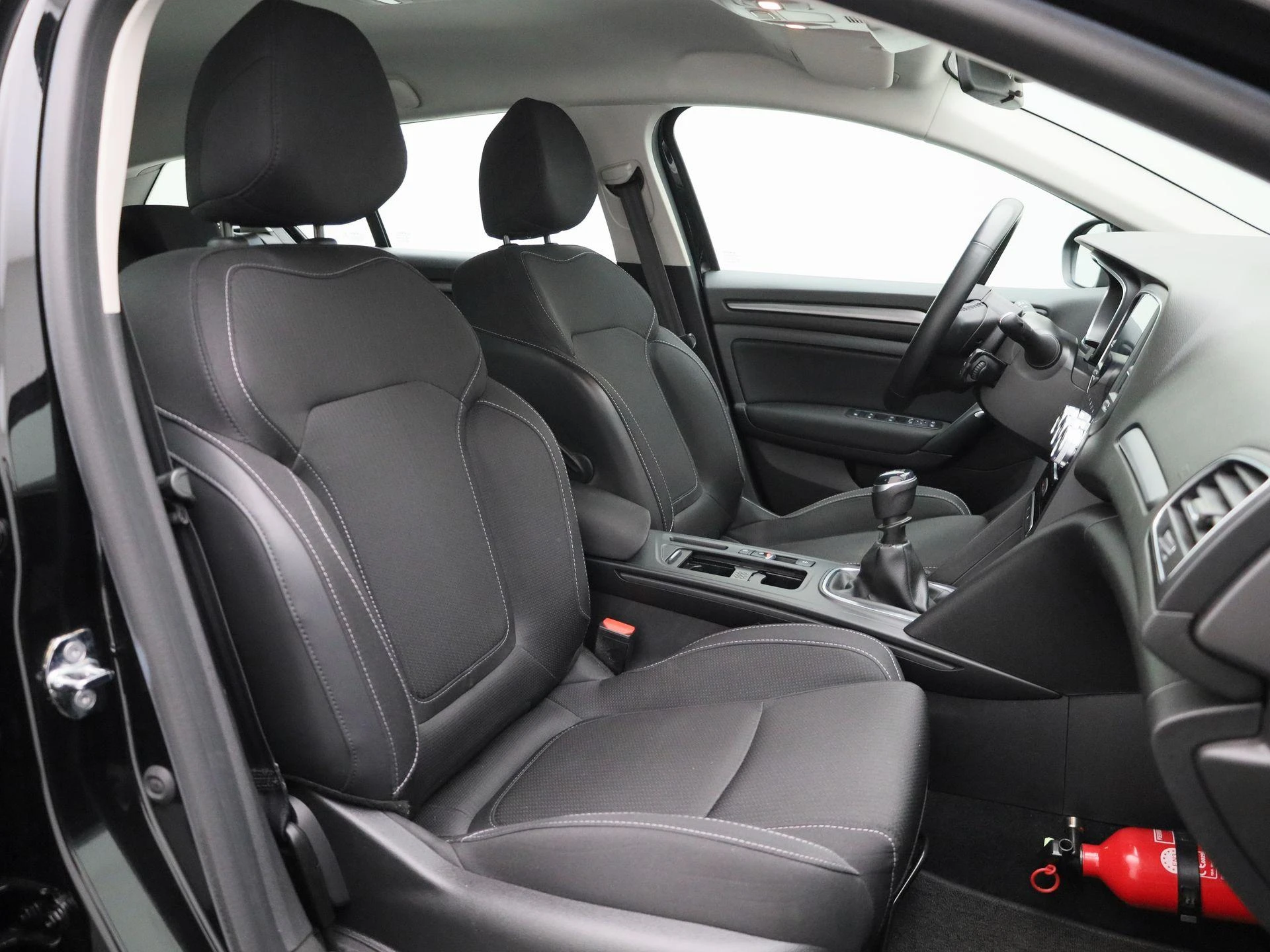 Renault-Mégane Grand Tour-image-32
