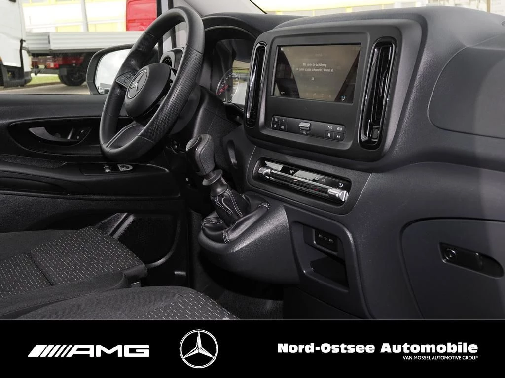Mercedes-Benz-Vito-image-6