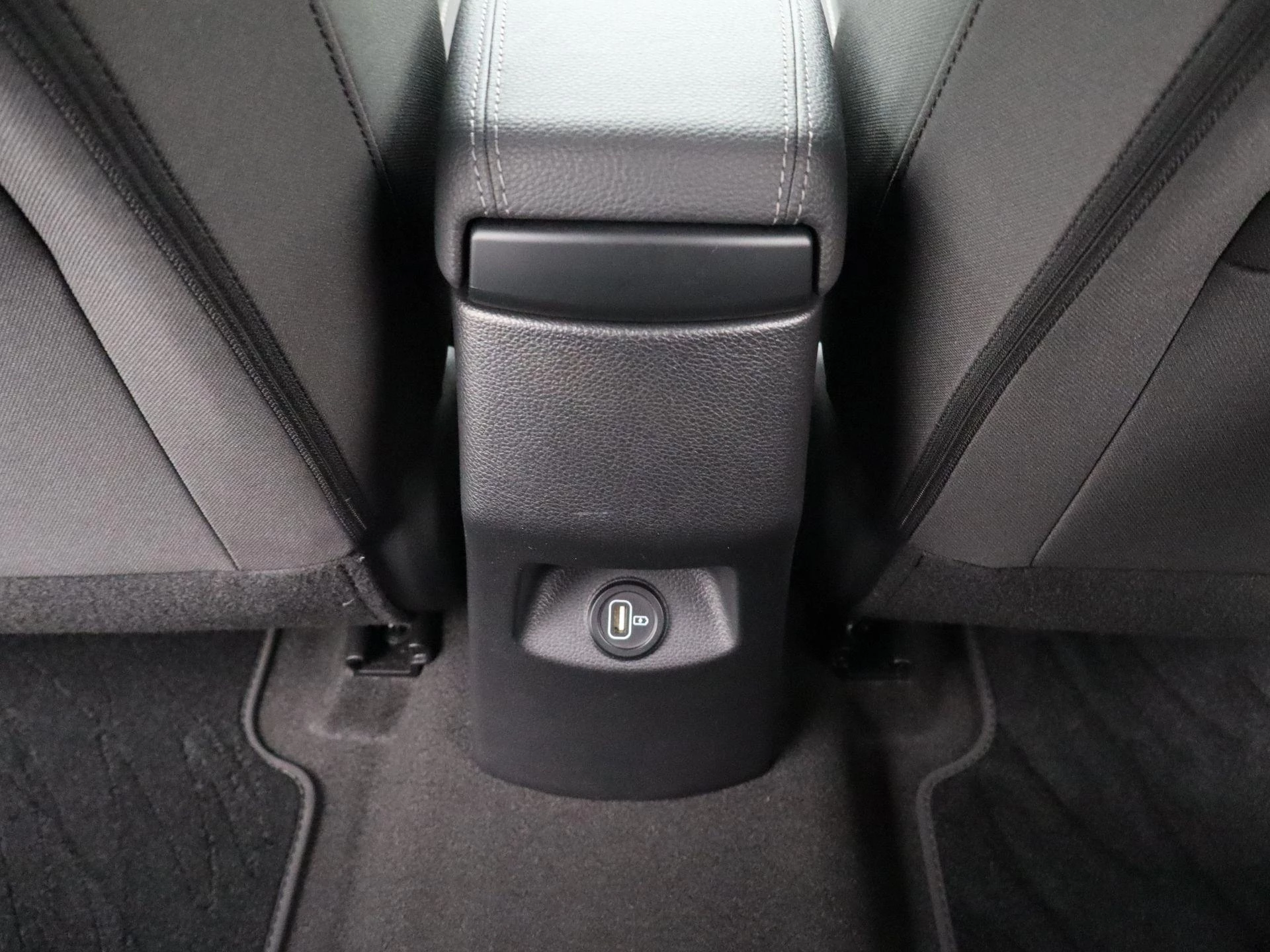 Kia-Stonic-image-37