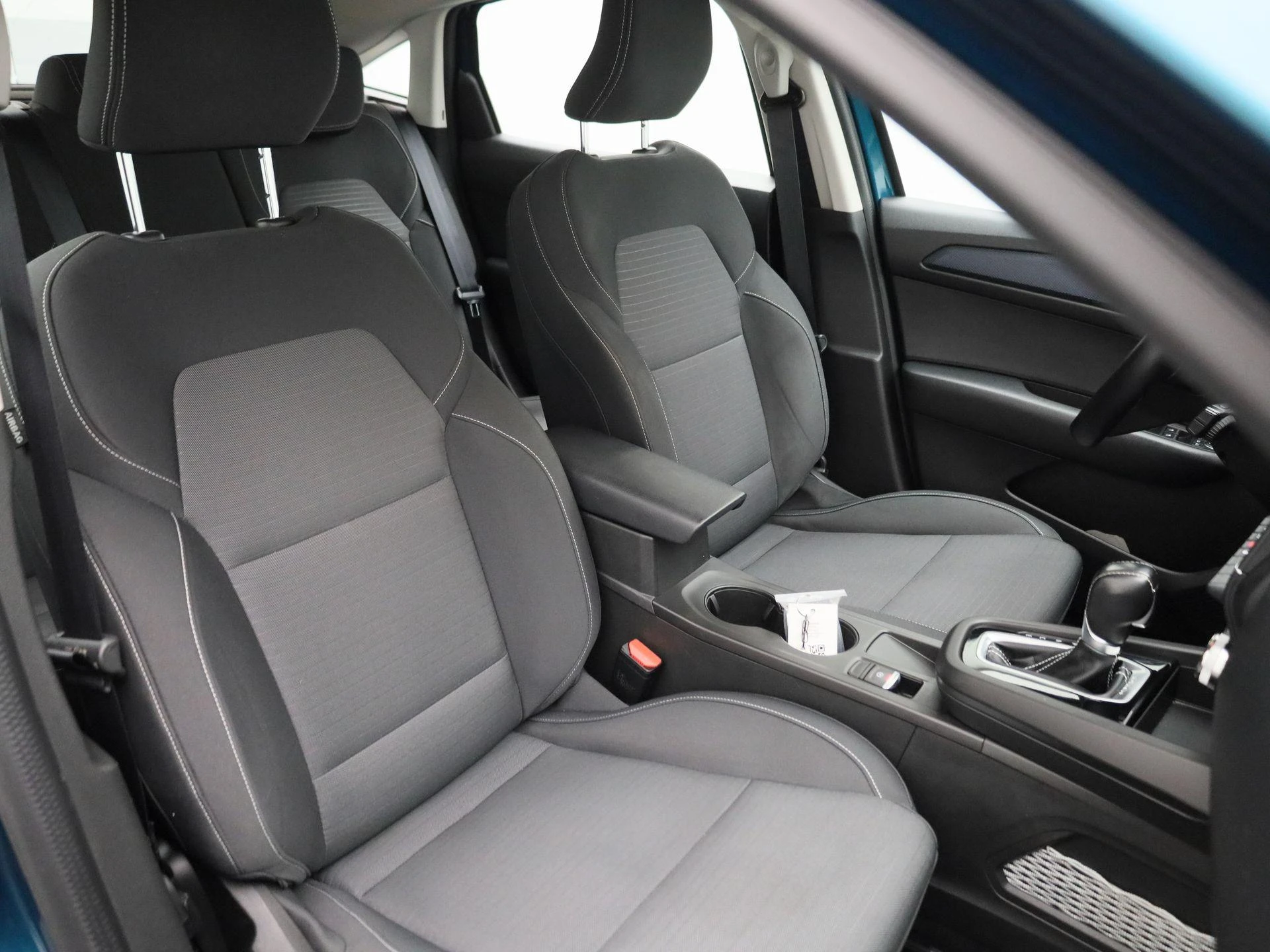 Renault-Arkana-image-35