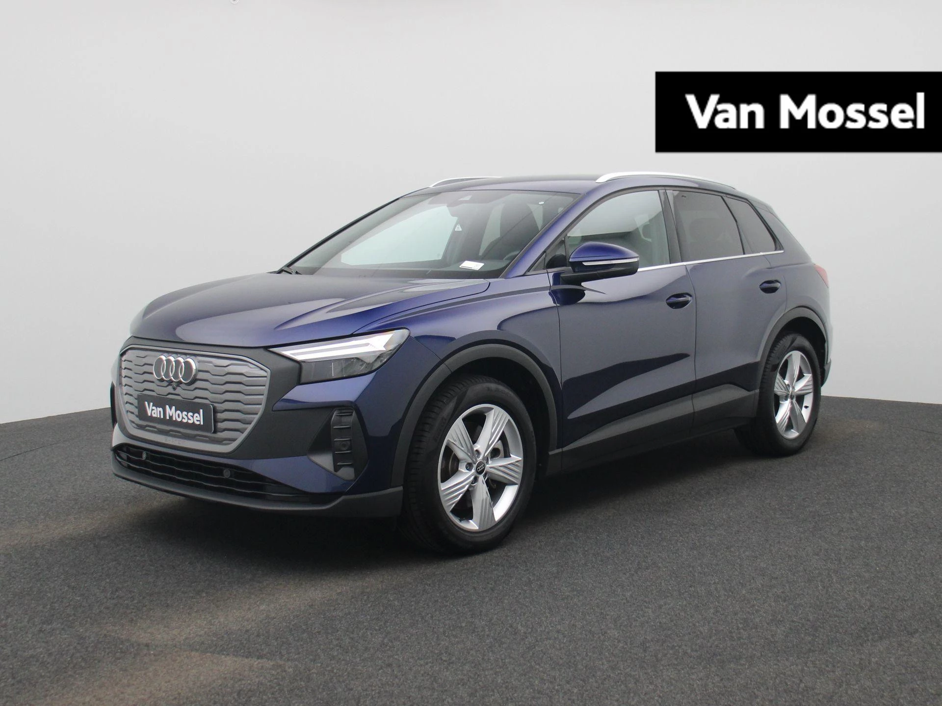 Audi-Q4 e-tron-image-0
