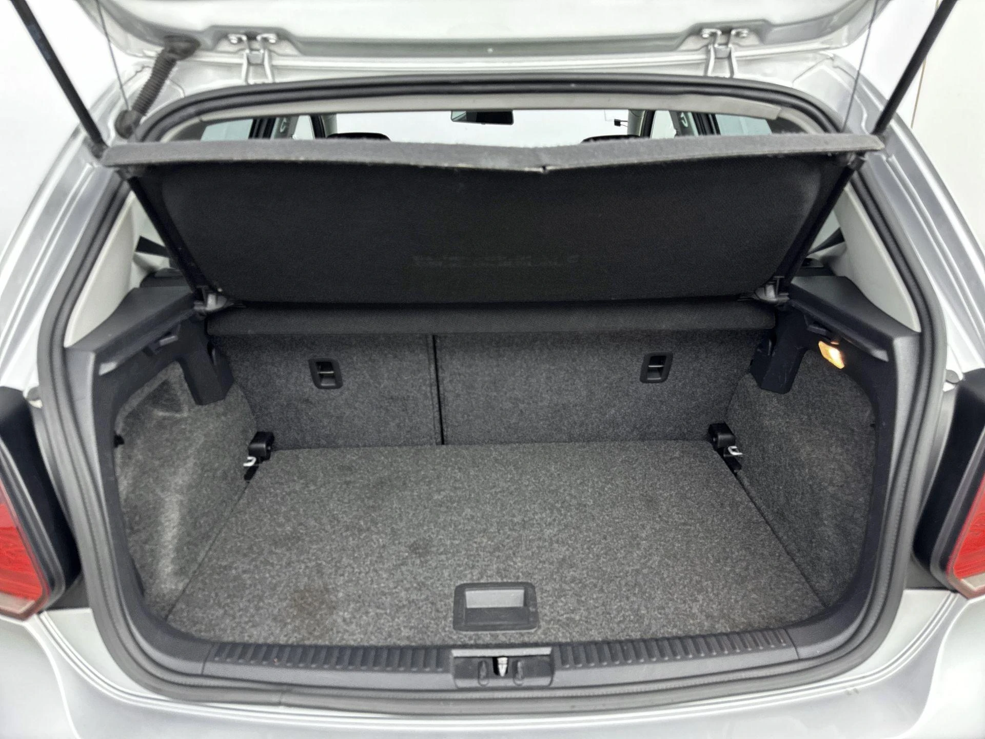 Volkswagen-Polo-image-21