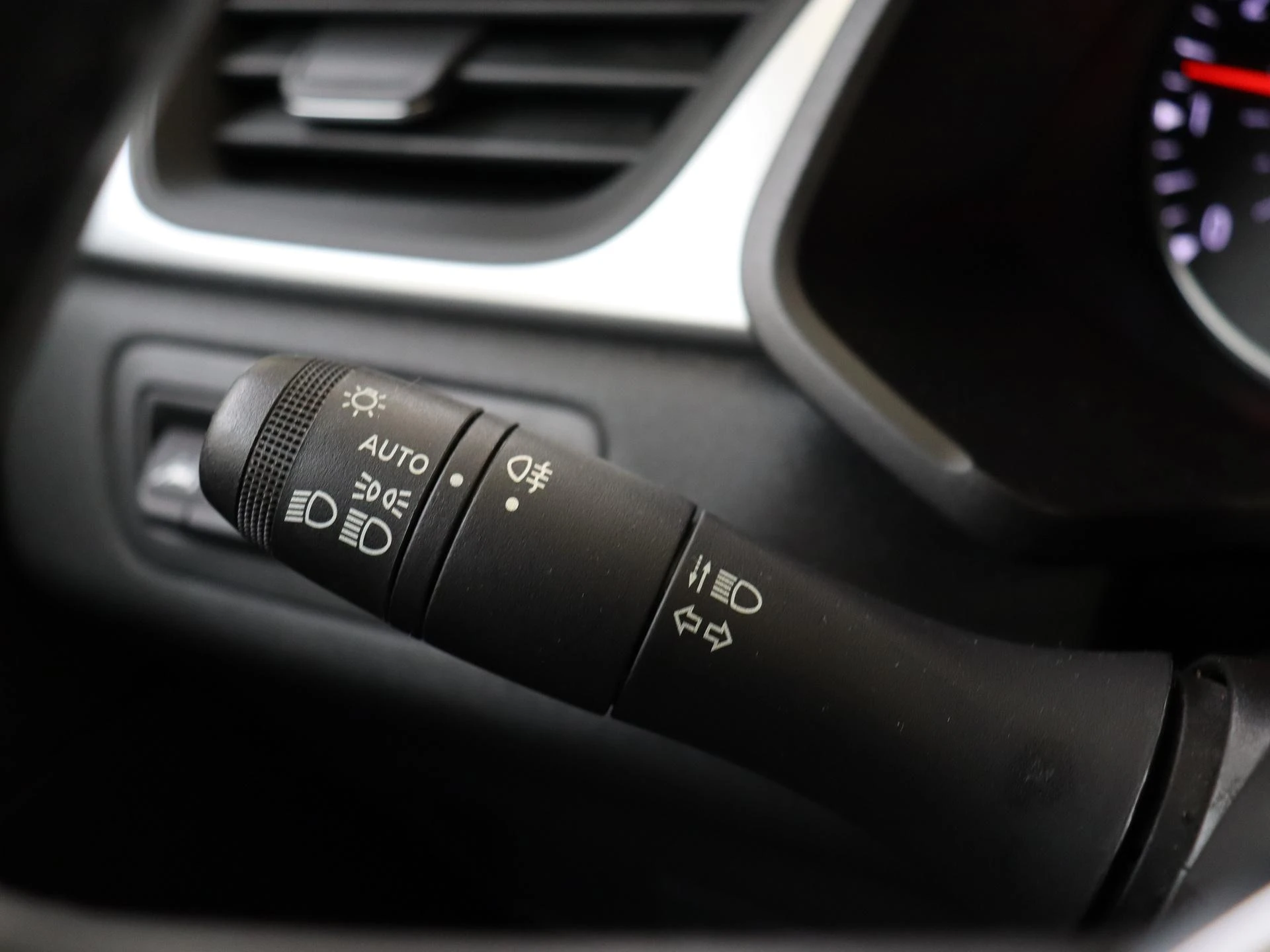 Renault-Captur-image-23