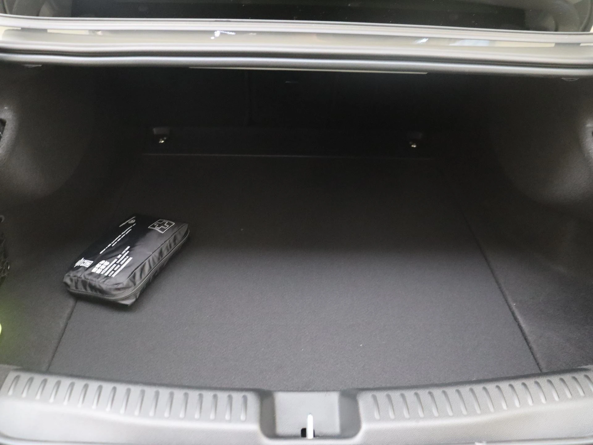Mercedes-Benz-CLA-image-28