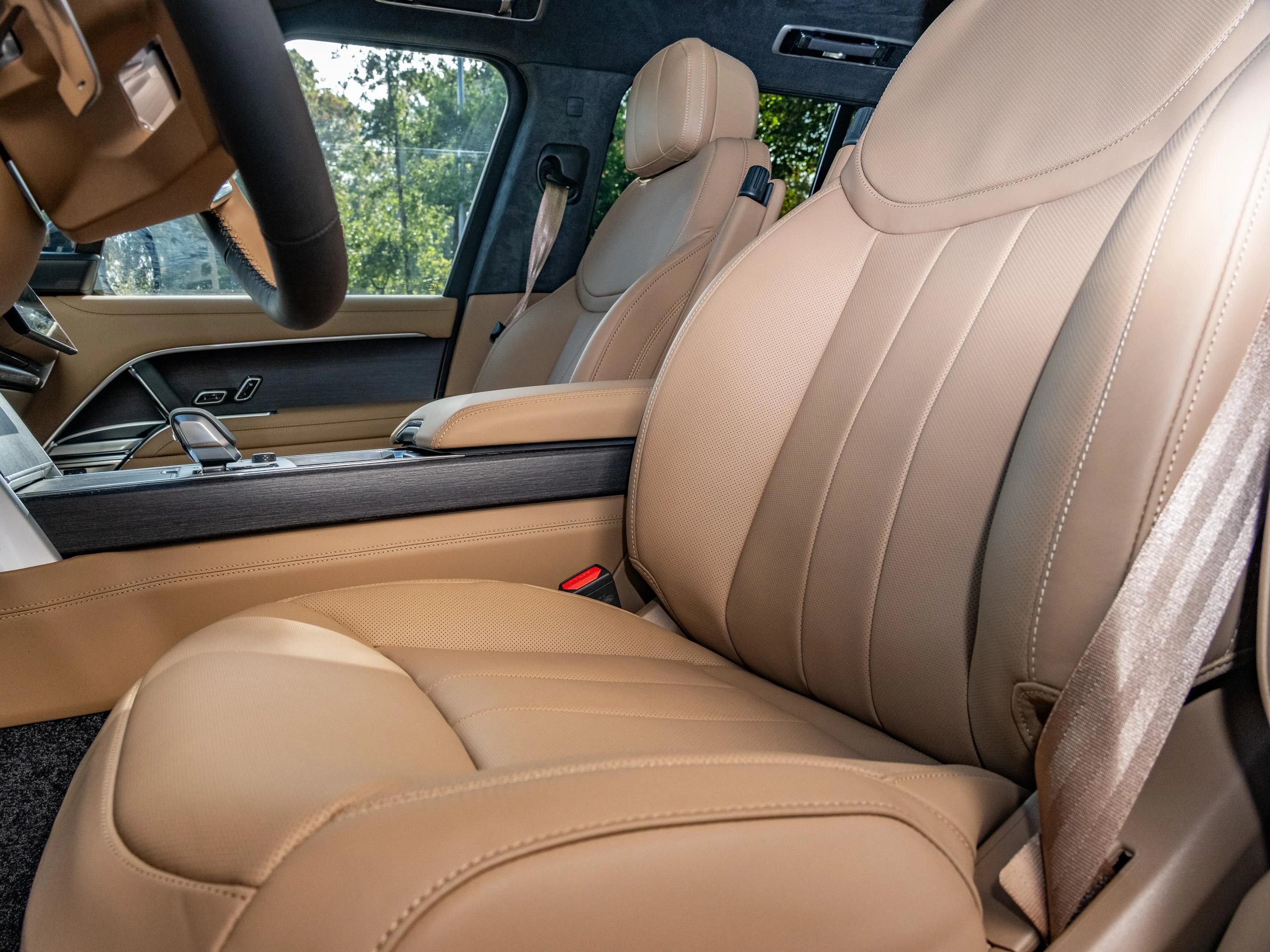 Land Rover-Range Rover-image-10