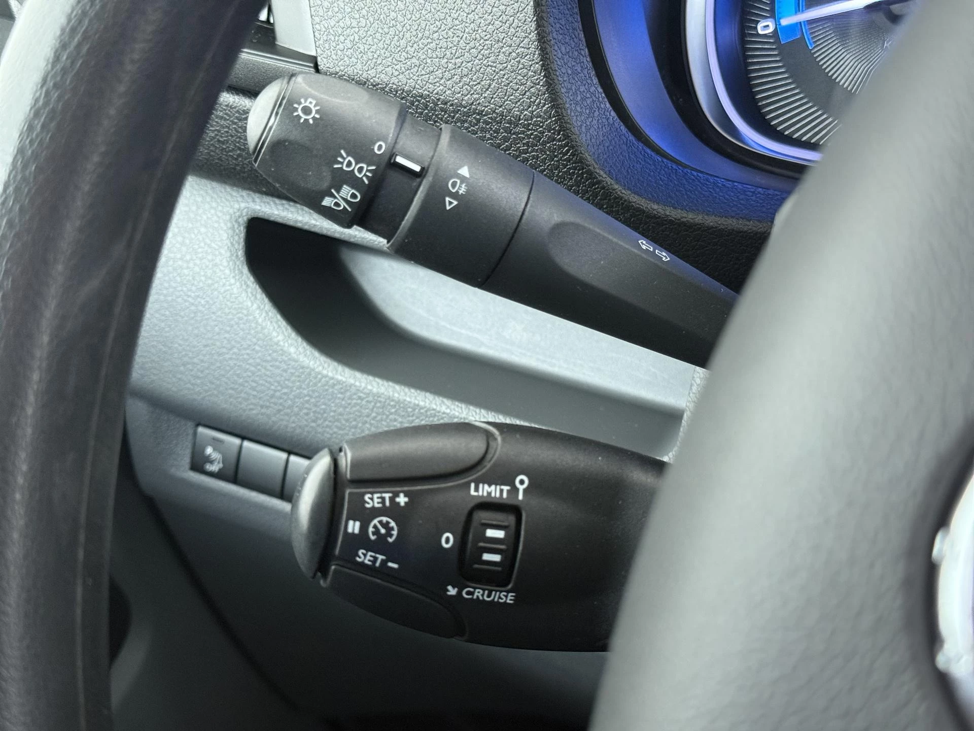 Opel-Vivaro-e-image-6