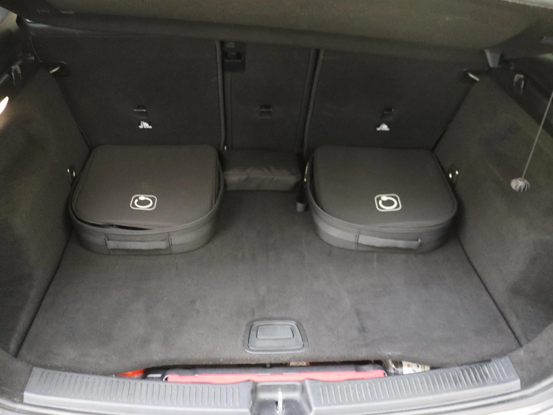 Mercedes-Benz B-Klasse 250 e Business Solution AMG