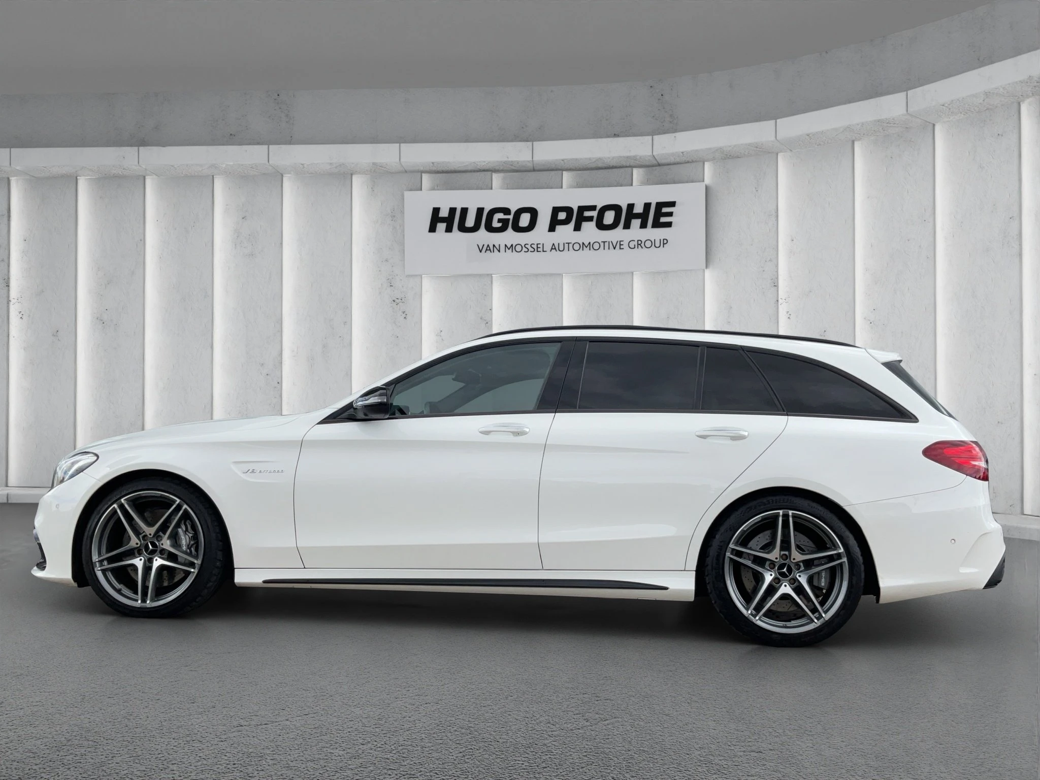 Mercedes-Benz-C-Klasse-image-1