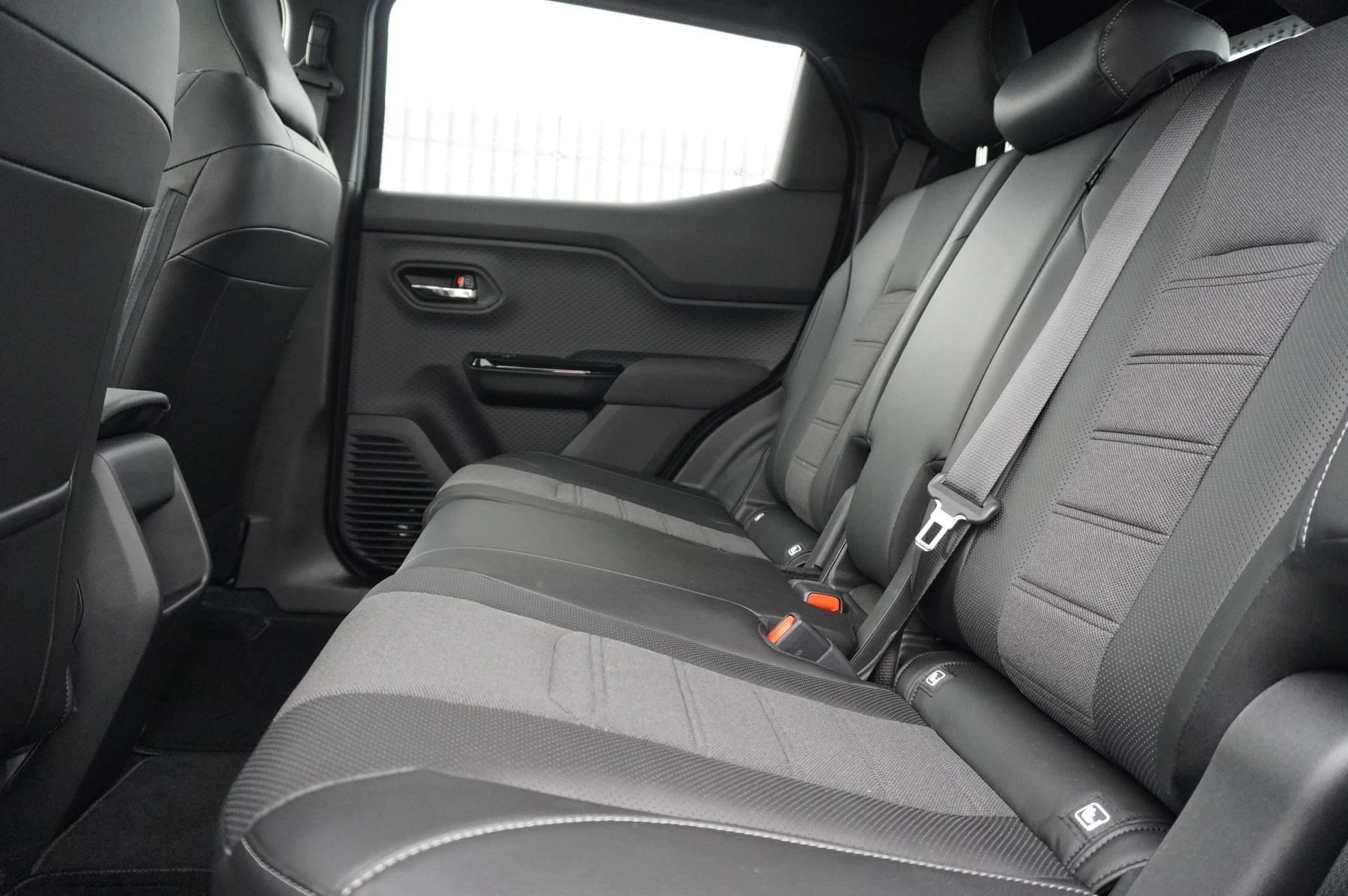Suzuki-e Vitara-image-11