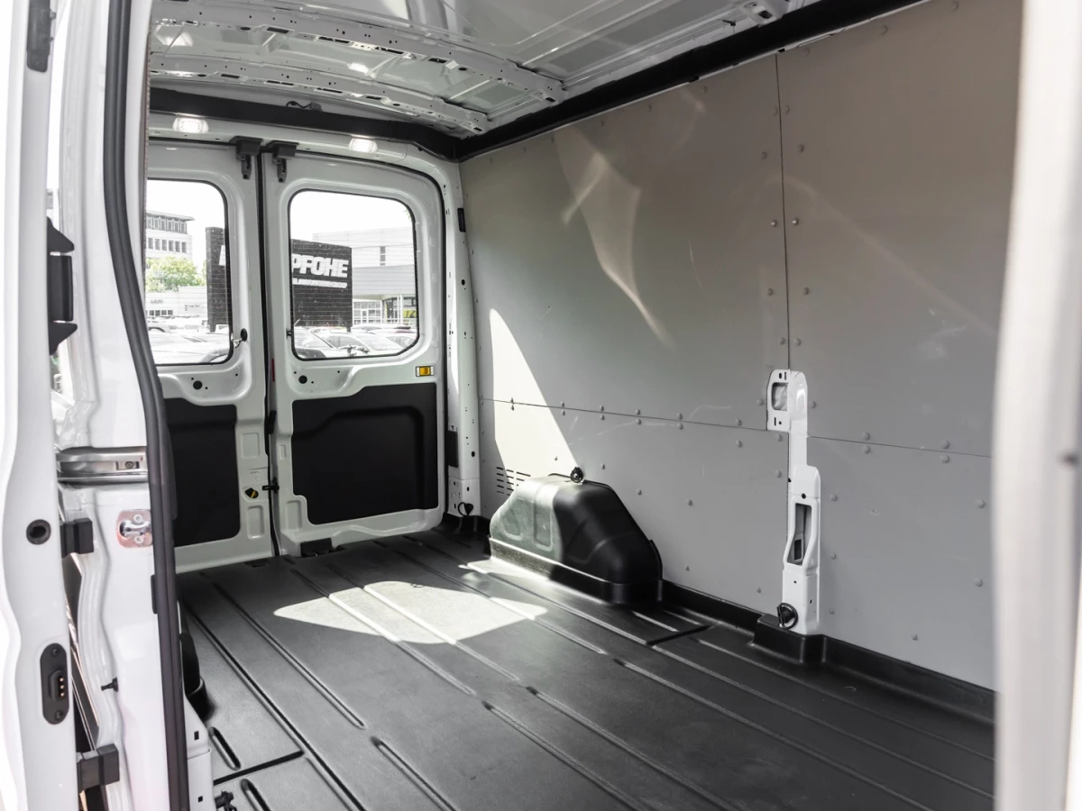 Ford-Transit-image-8