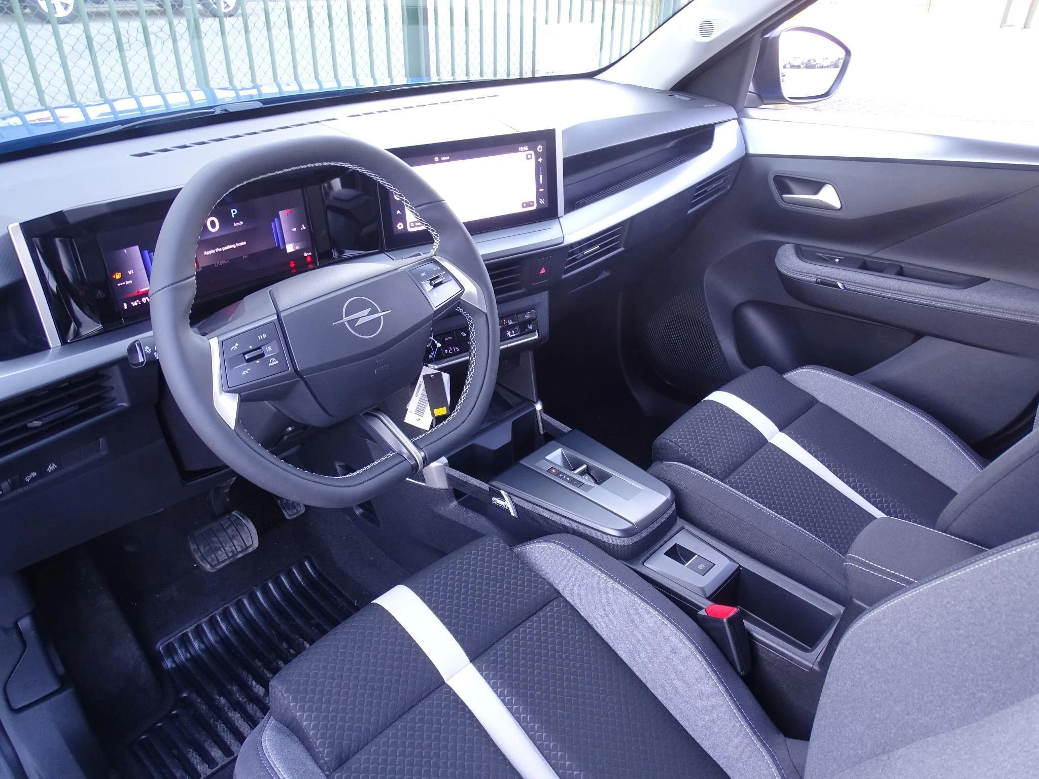 Opel-Frontera-image-7